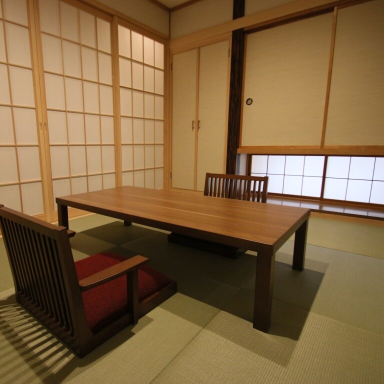 ・ Japanese-style room in the suite ・