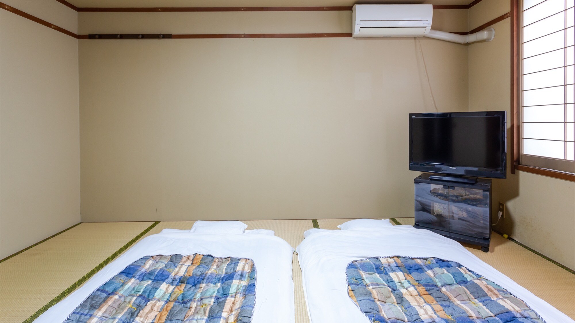 [Non-smoking] Japanese-style room (no bath or toilet)