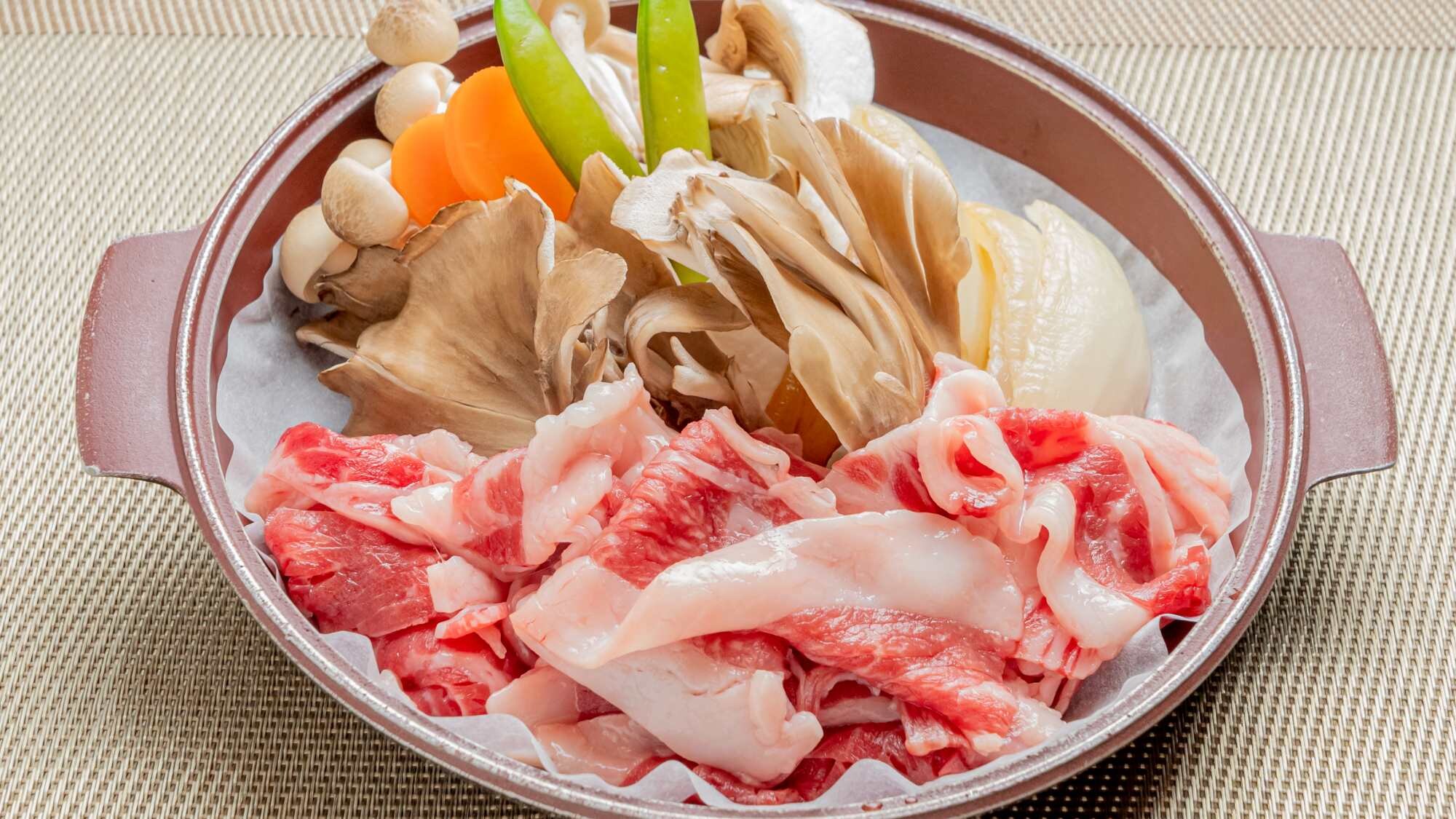 *[Dinner example (Japanese black beef teppanyaki)] A main dish overflowing with the delicious flavors of Japanese beef and vegetables.