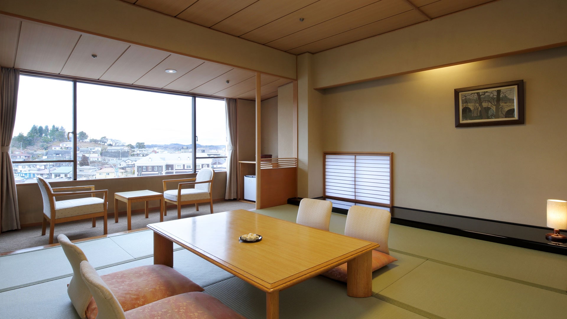 Street side Japanese-style room