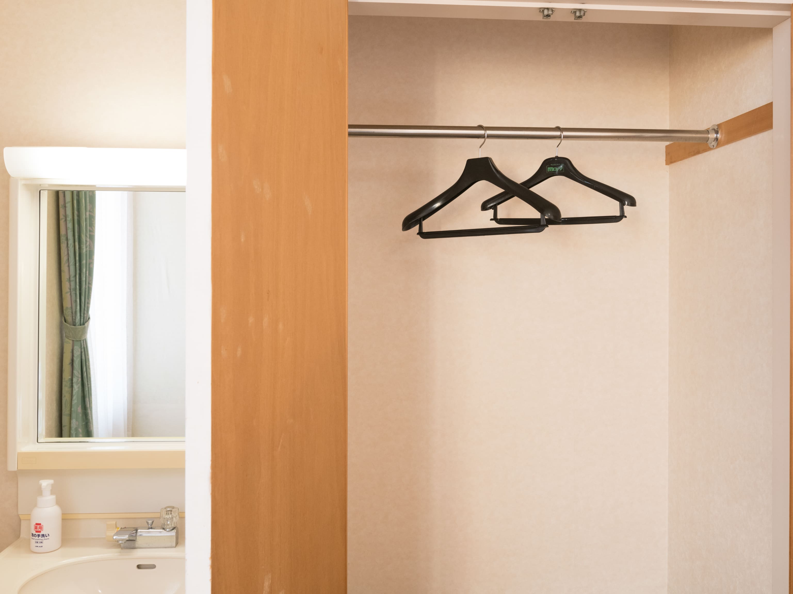 Twin room (no bath or toilet)