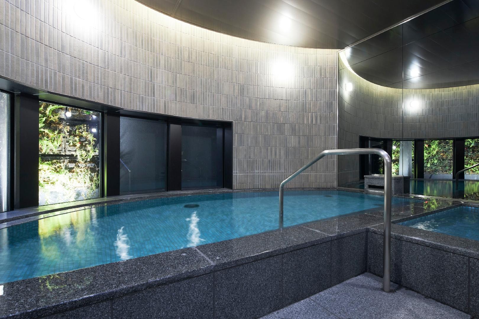 Large communal bath