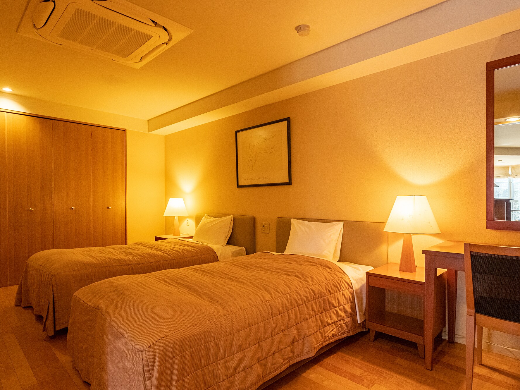 [Kamar tidur DX4] Contoh