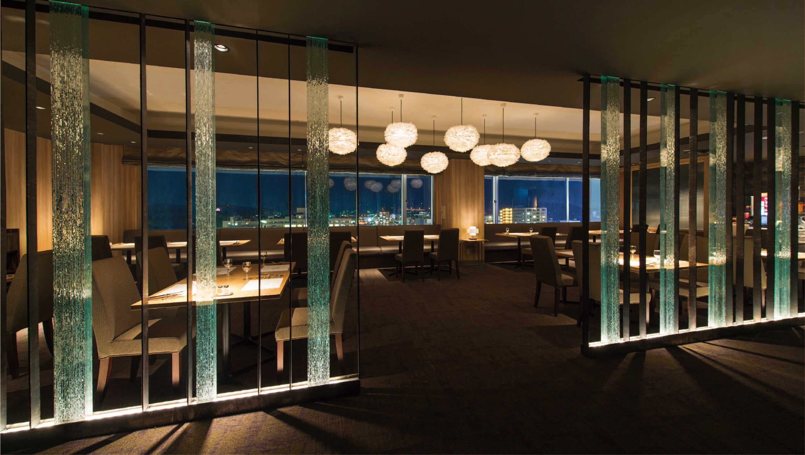 [12F Restaurant Sky Cherry Blossom] Inside view