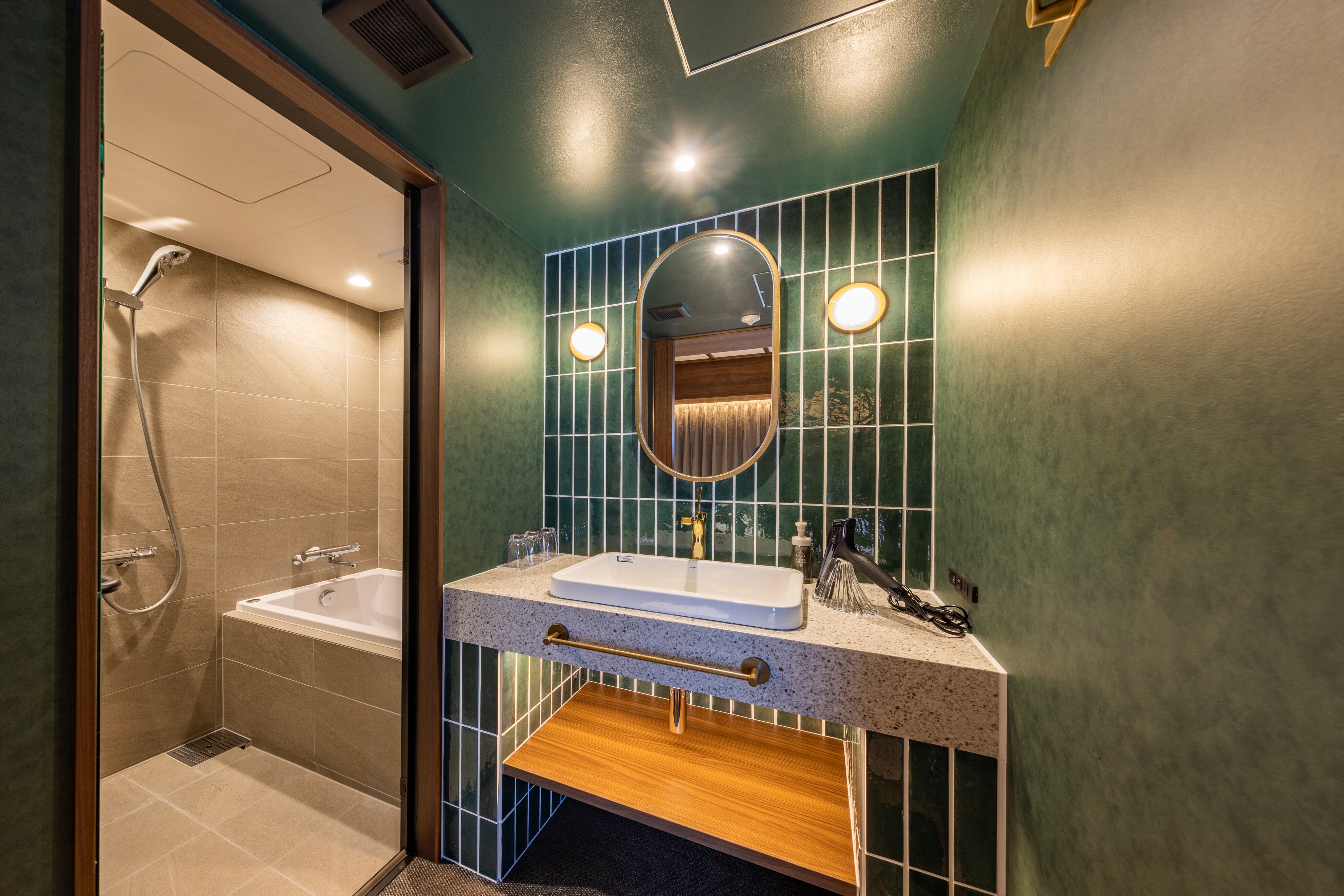 Phòng đôi tiện nghi, phòng tắm