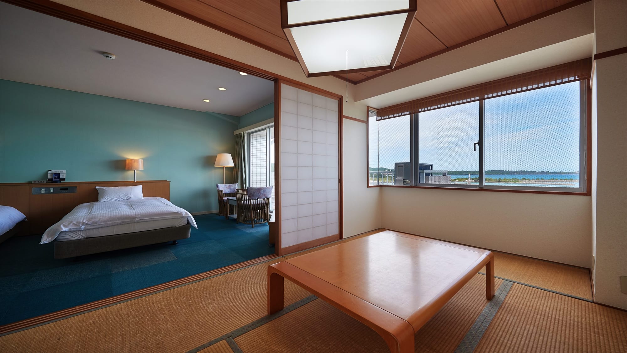 [Japanese-Western style rooms on the 3rd and 4th floors ◇ Guest room examples] Enjoy a wonderful time in our spacious rooms.