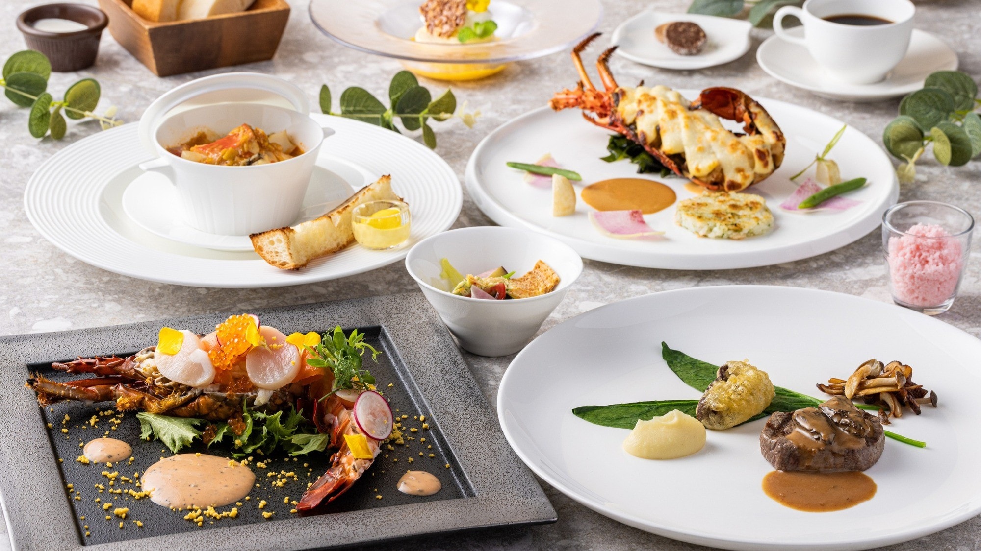 Hidangan Prancis Lobster Ise