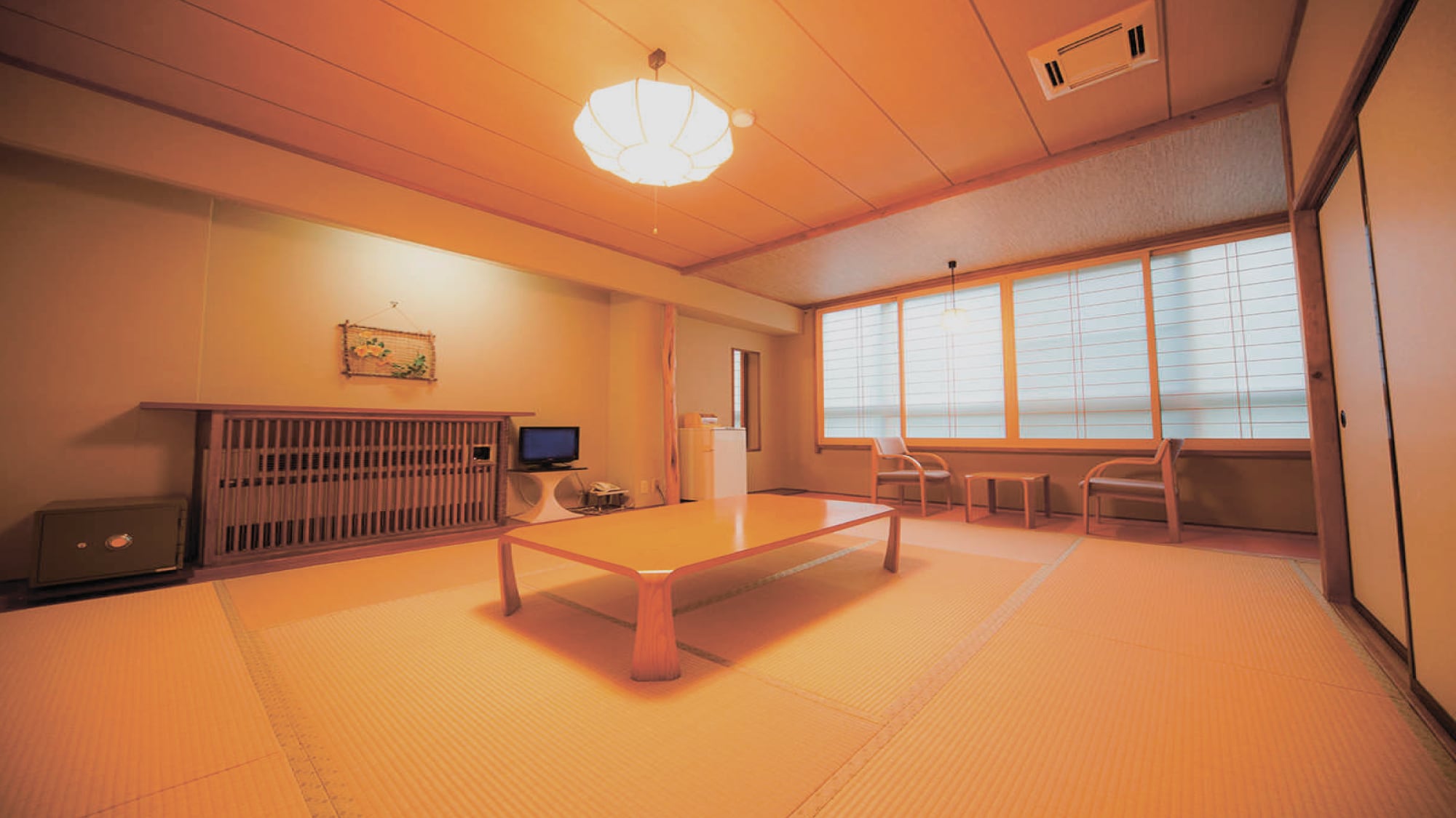 An example of a reasonable Japanese-style room type "Tsukimitei" without a bath or toilet ♪