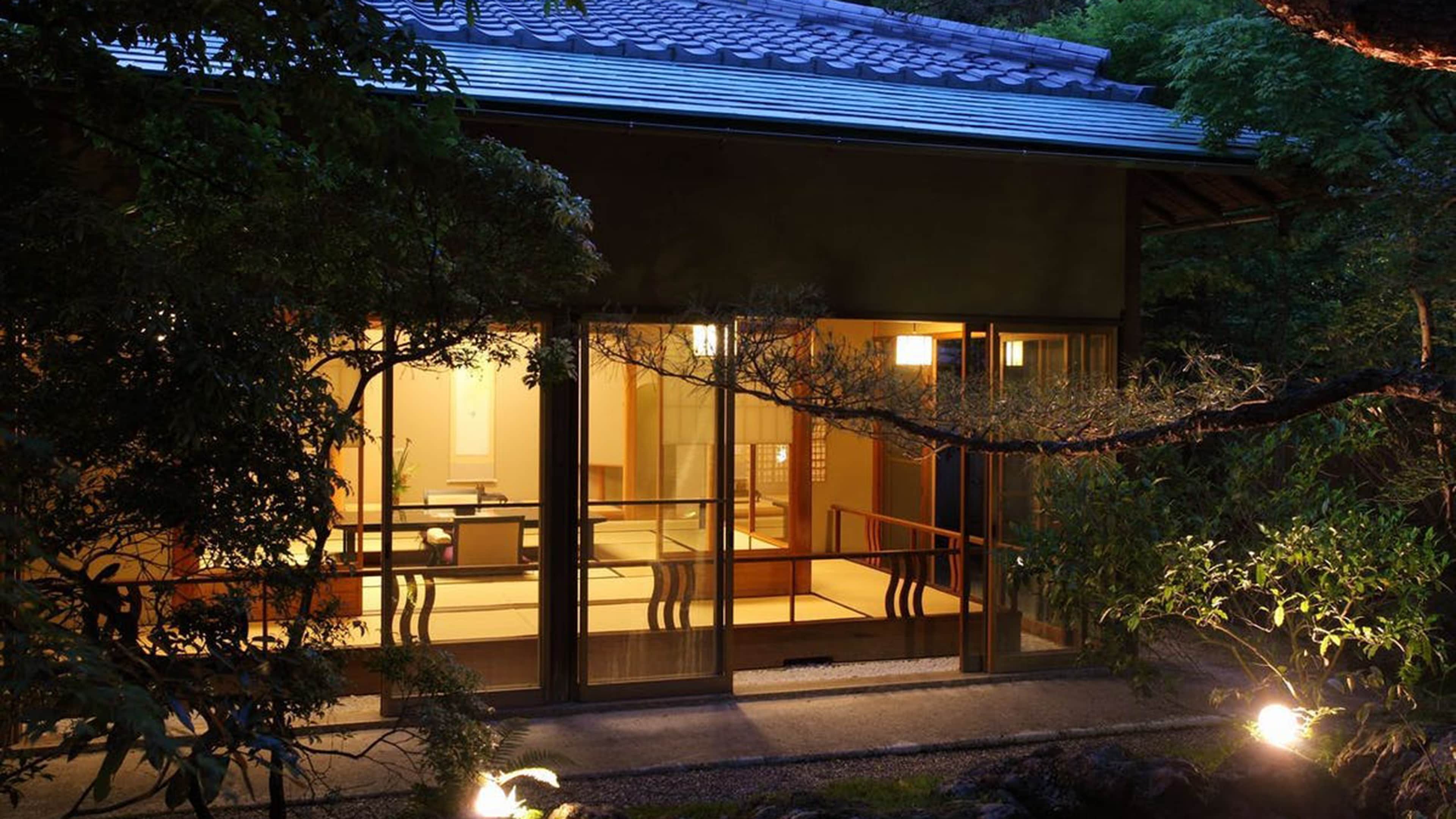 Special room with open-air bath