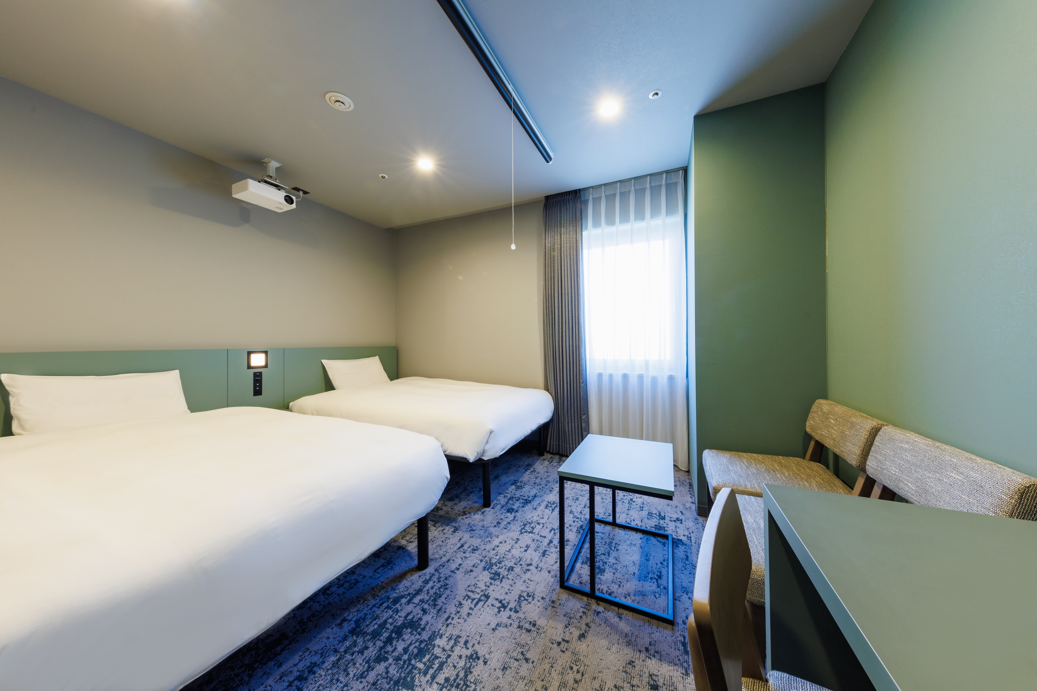 Twin/Theater Layout B