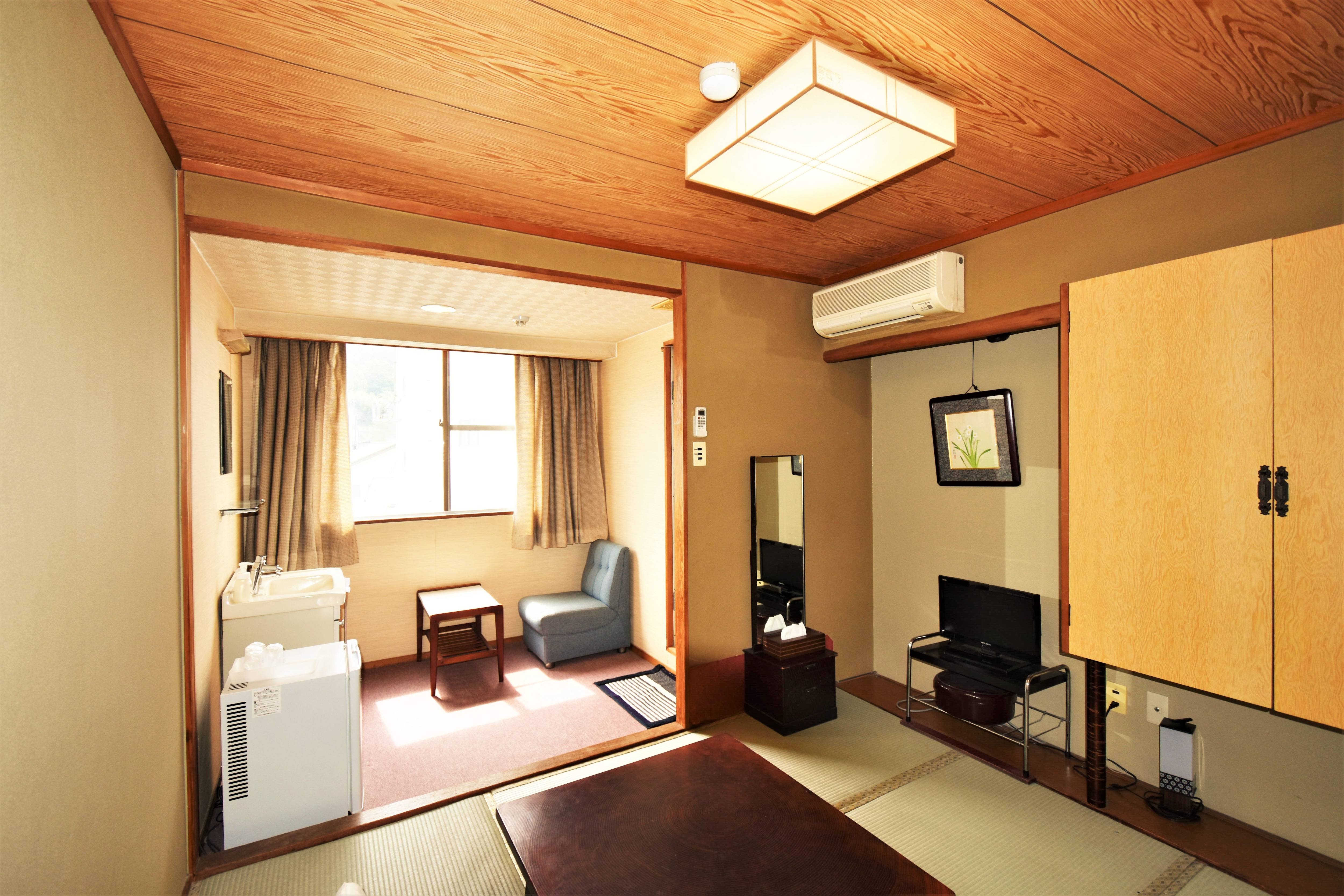 <4.5 tatami Japanese-style room> An example