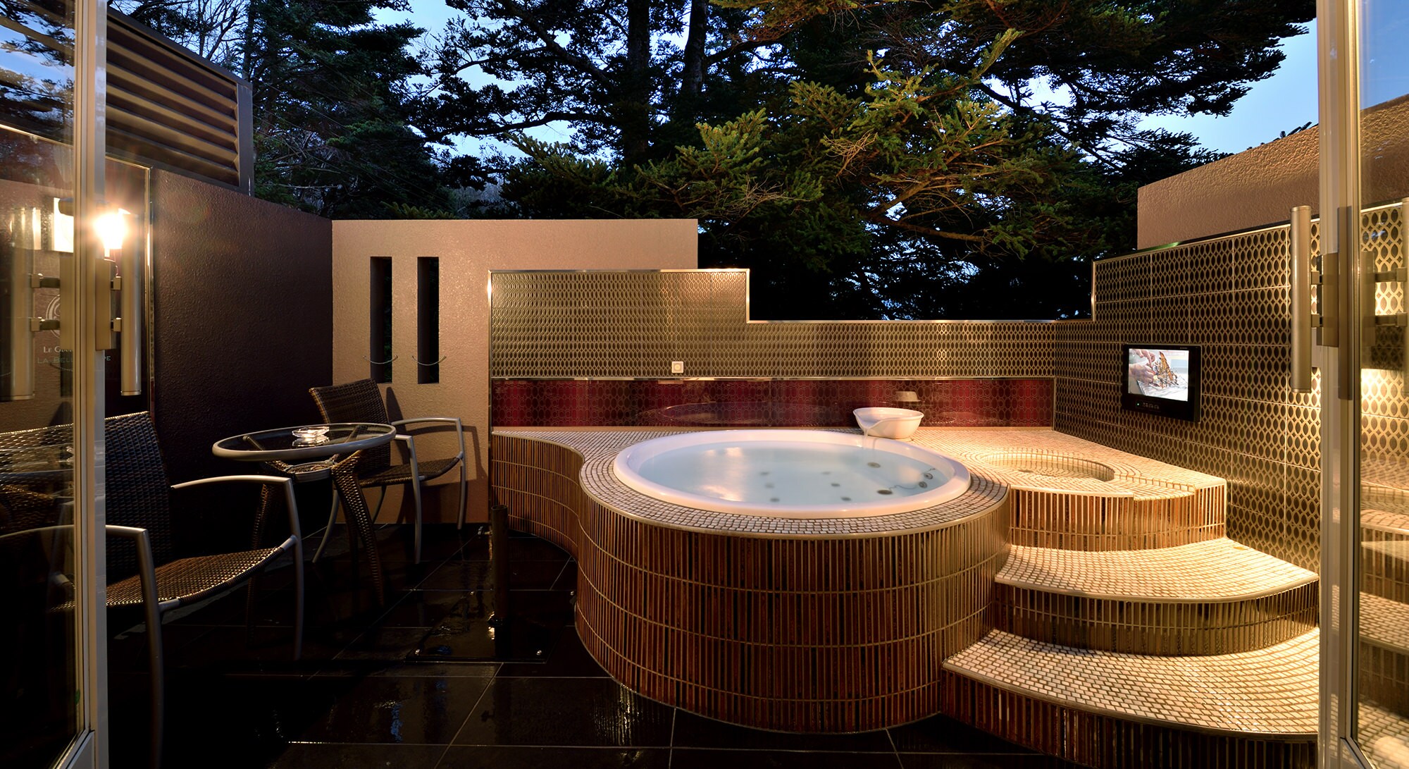 Belle Equipe Suite (Sapin) Open-air Bath