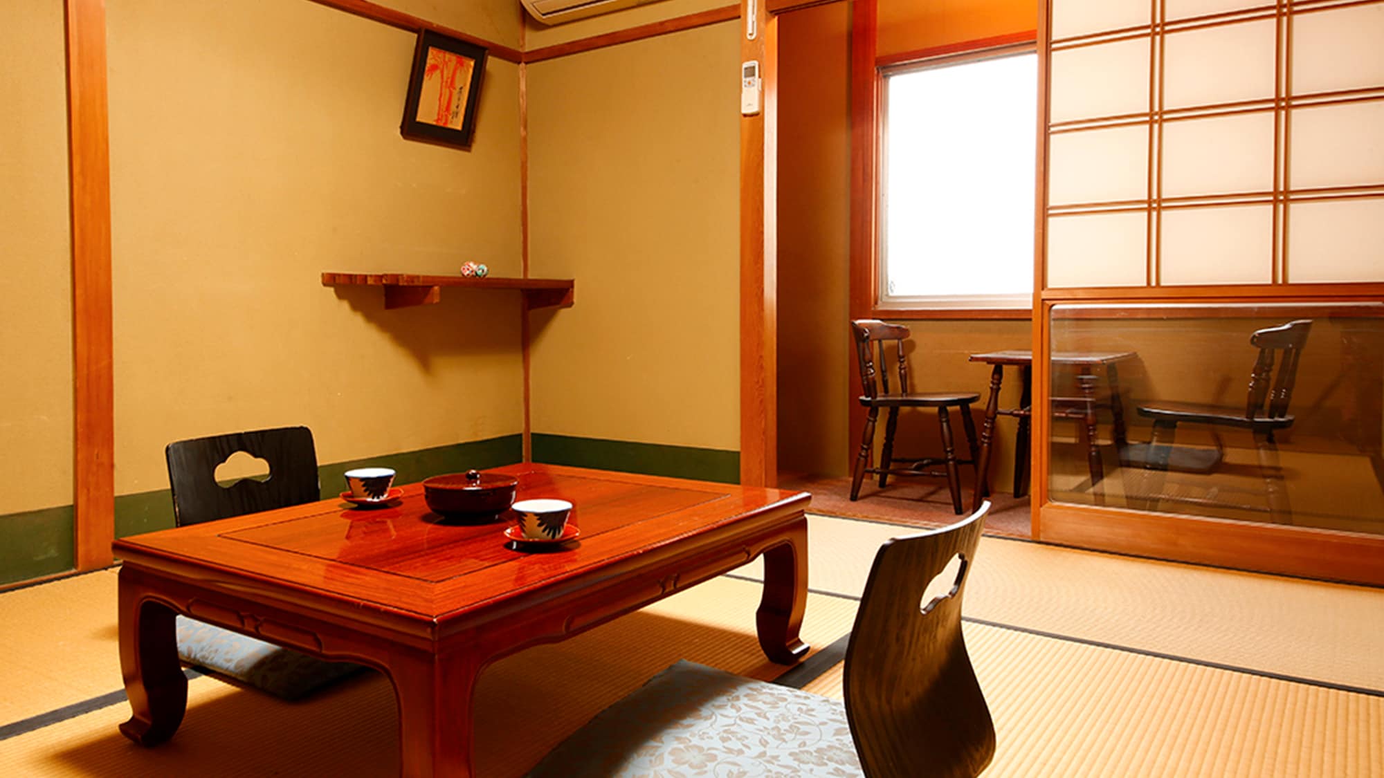 ◆Main building Japanese-style room - 6 tatami mats◆ A room perfect for those who want to enjoy a cozy and affordable stay