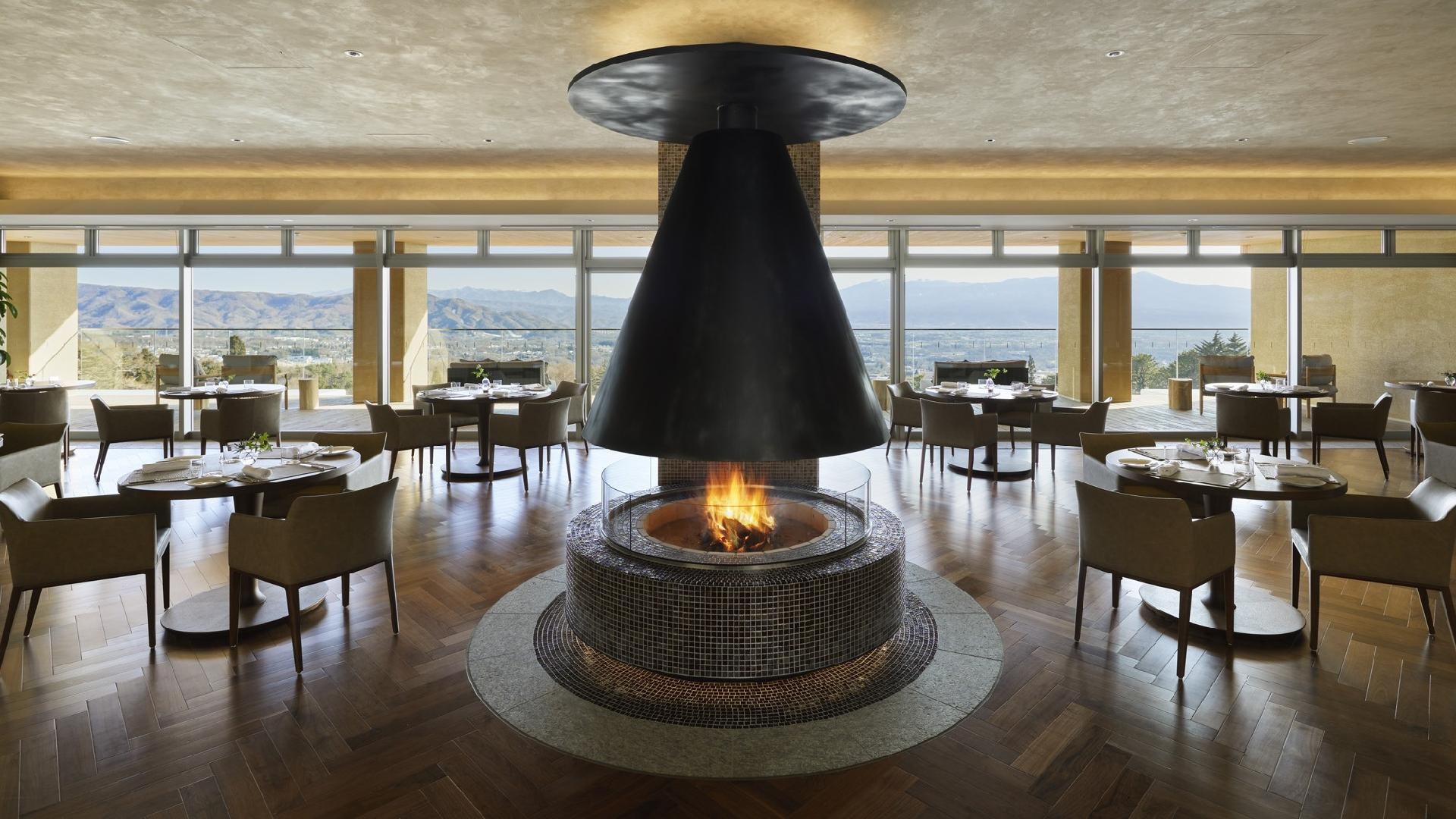 5th floor all-day dining La Lumiere Claire