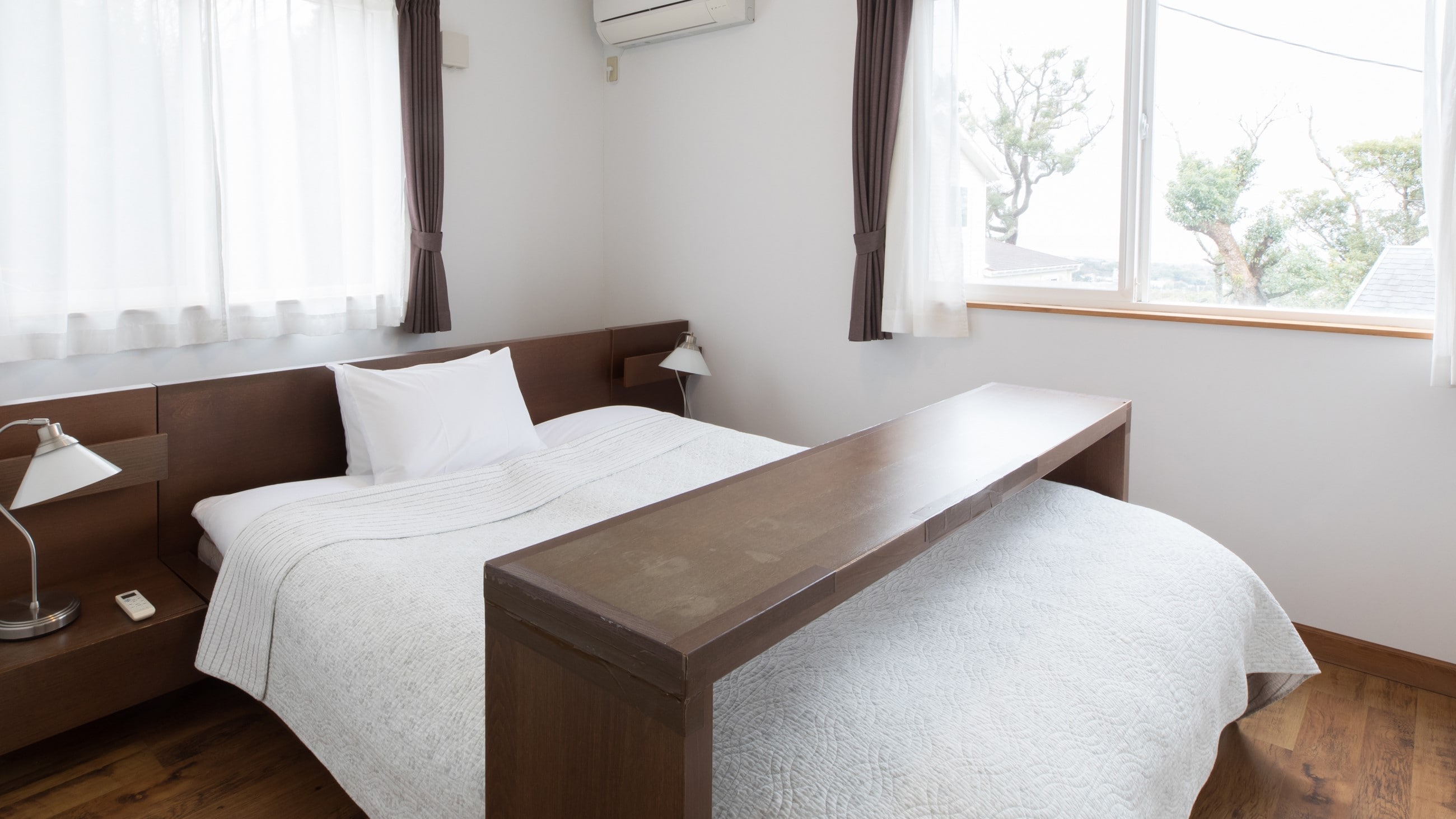 Building 1 Q Bed