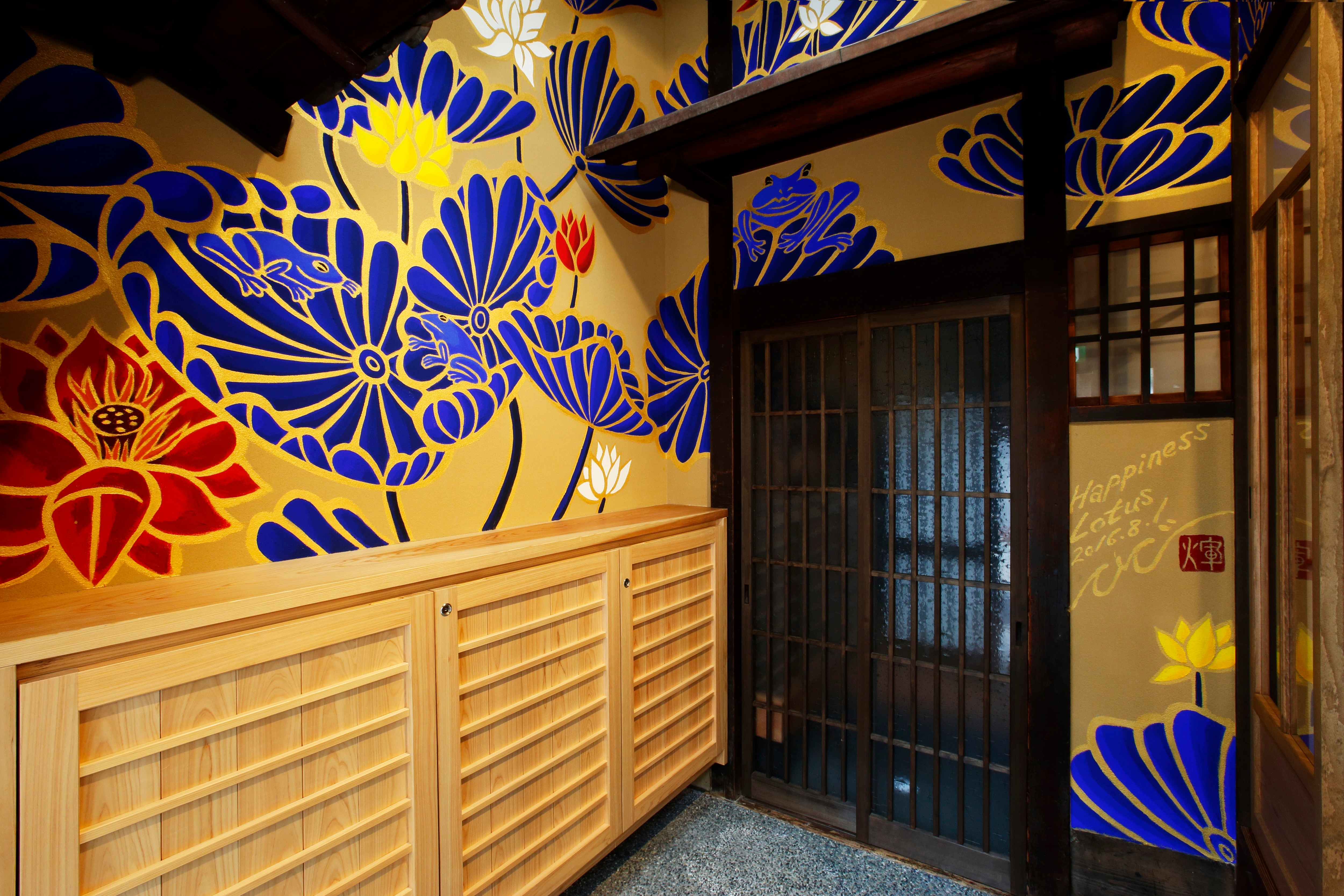 Pintu masuk Gedung Timur