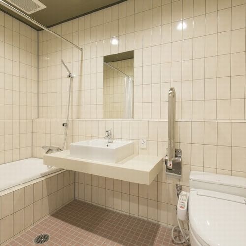 Universal room / Ruangan yang bisa digunakan dengan nyaman.