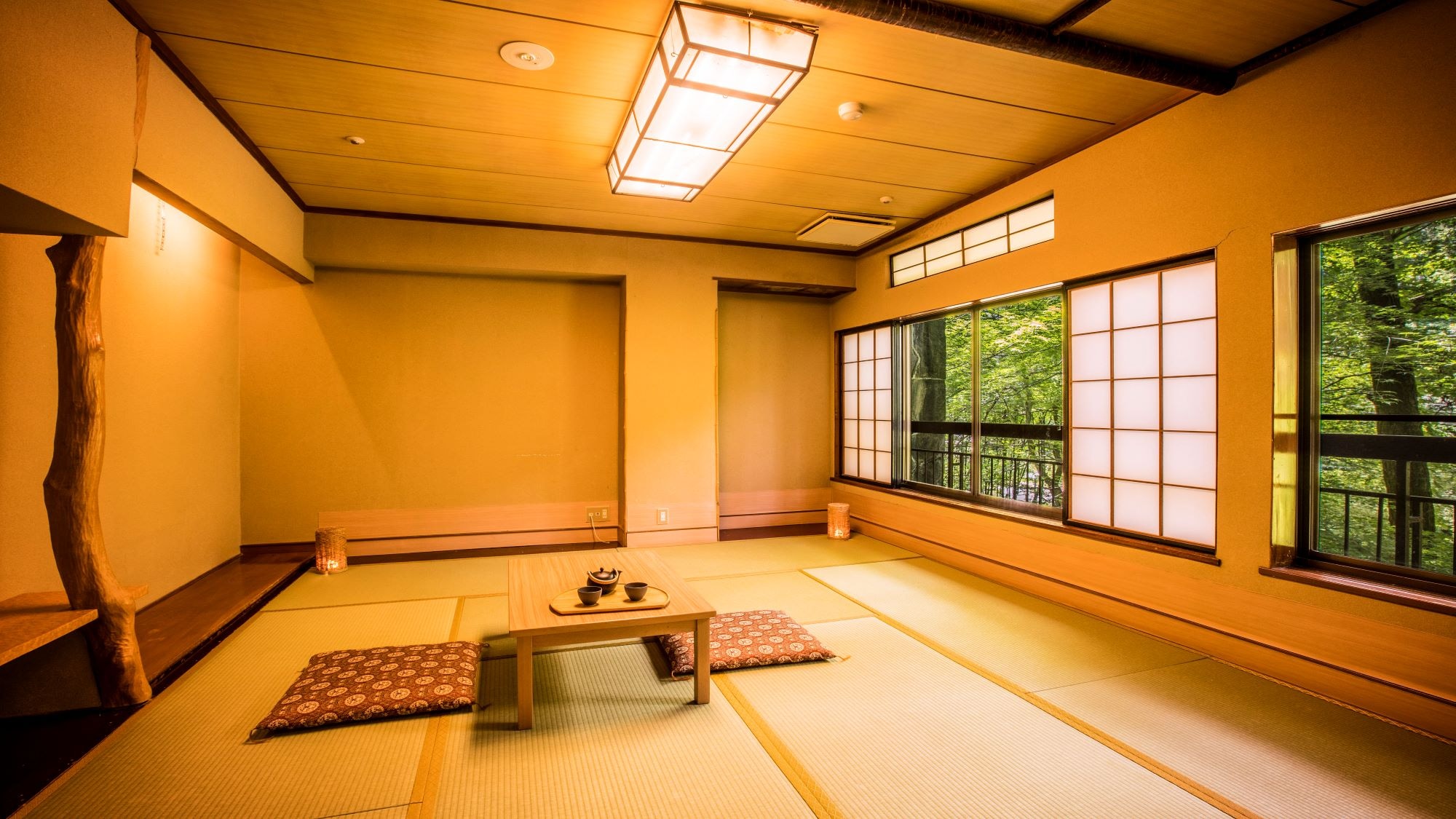 Standard Japanese-style room with open-air bath *Example of a guest room