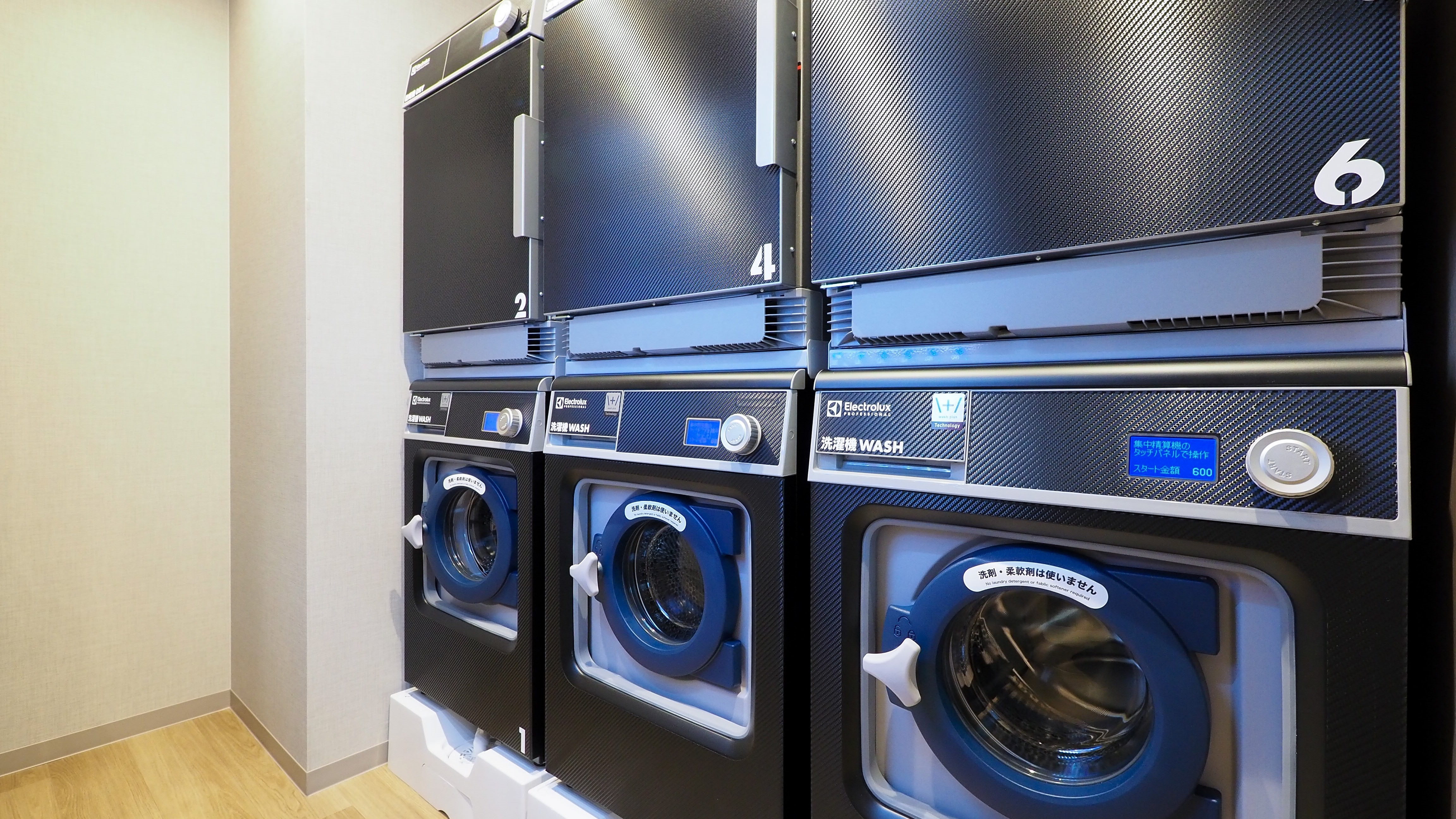 Giặt là bằng xu thân thiện với môi trường với nước