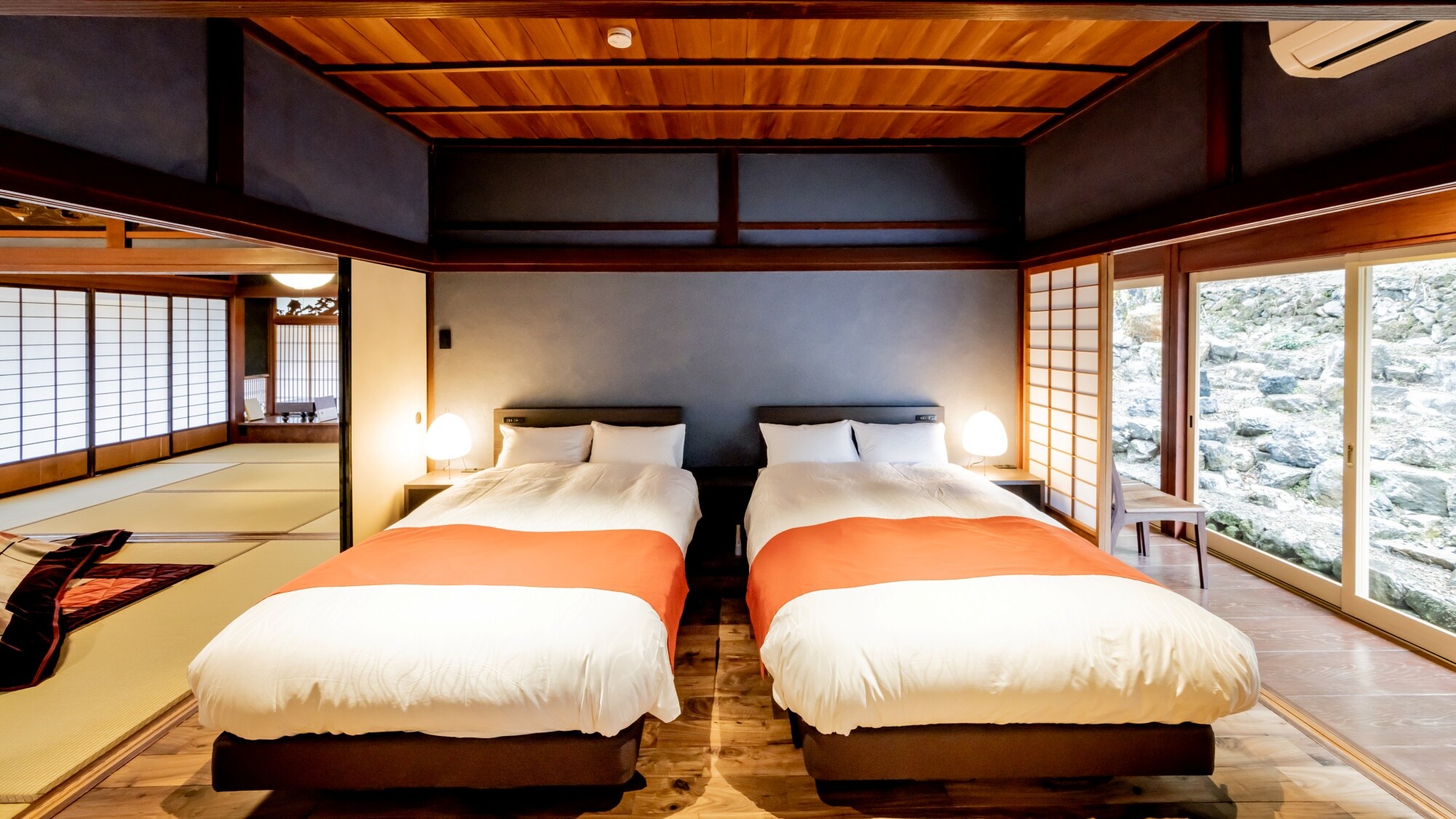 [Hotaru-bi Building, Main House 101] Bedroom. Enjoy a good night's sleep while listening to the sounds of nature, including the chirping of insects.