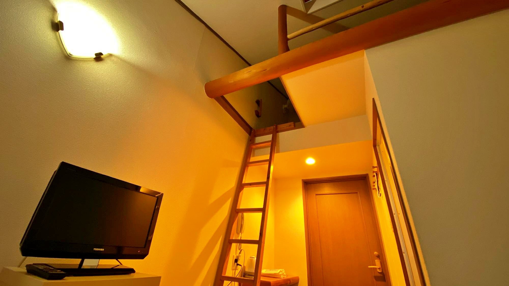 Single room | Bath and toilet included | Loft included | Wi-Fi available