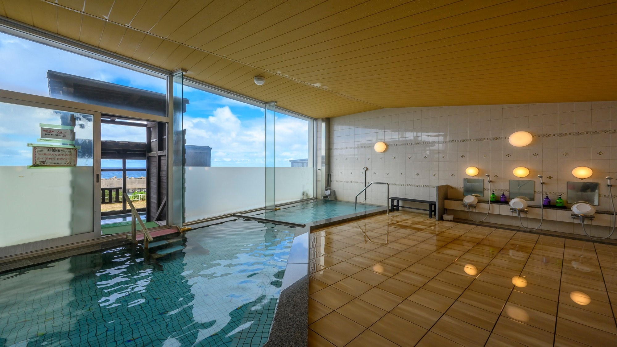 地下1000ｍから涌く源泉は、掛け流し