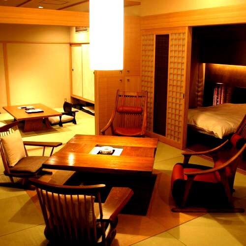Japanese and Western room with open-air bath (example)