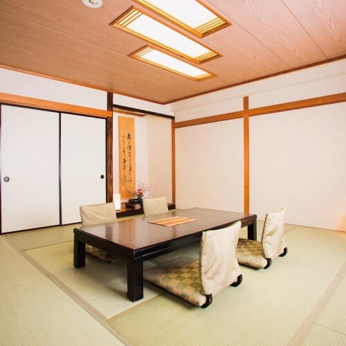 Japanese-style room 12 tatami mats (with toilet) *Image*
