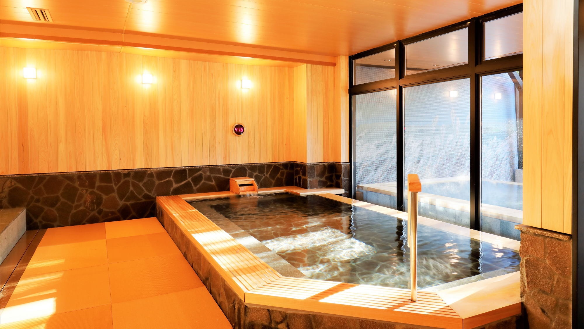 [Cypress bath with a garden view]