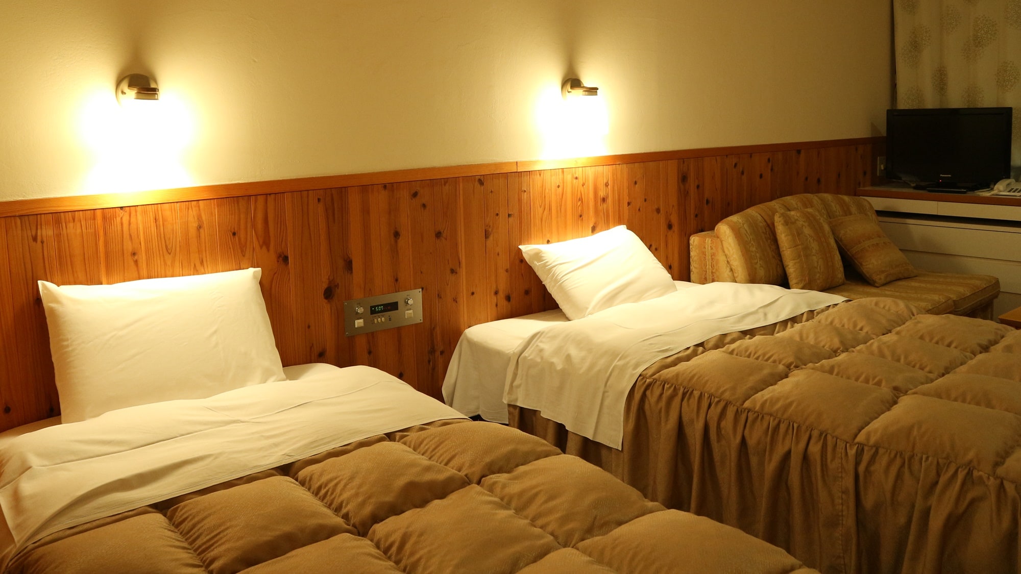 * 西式房間/雙床房的例子，木頭的溫暖平靜下來