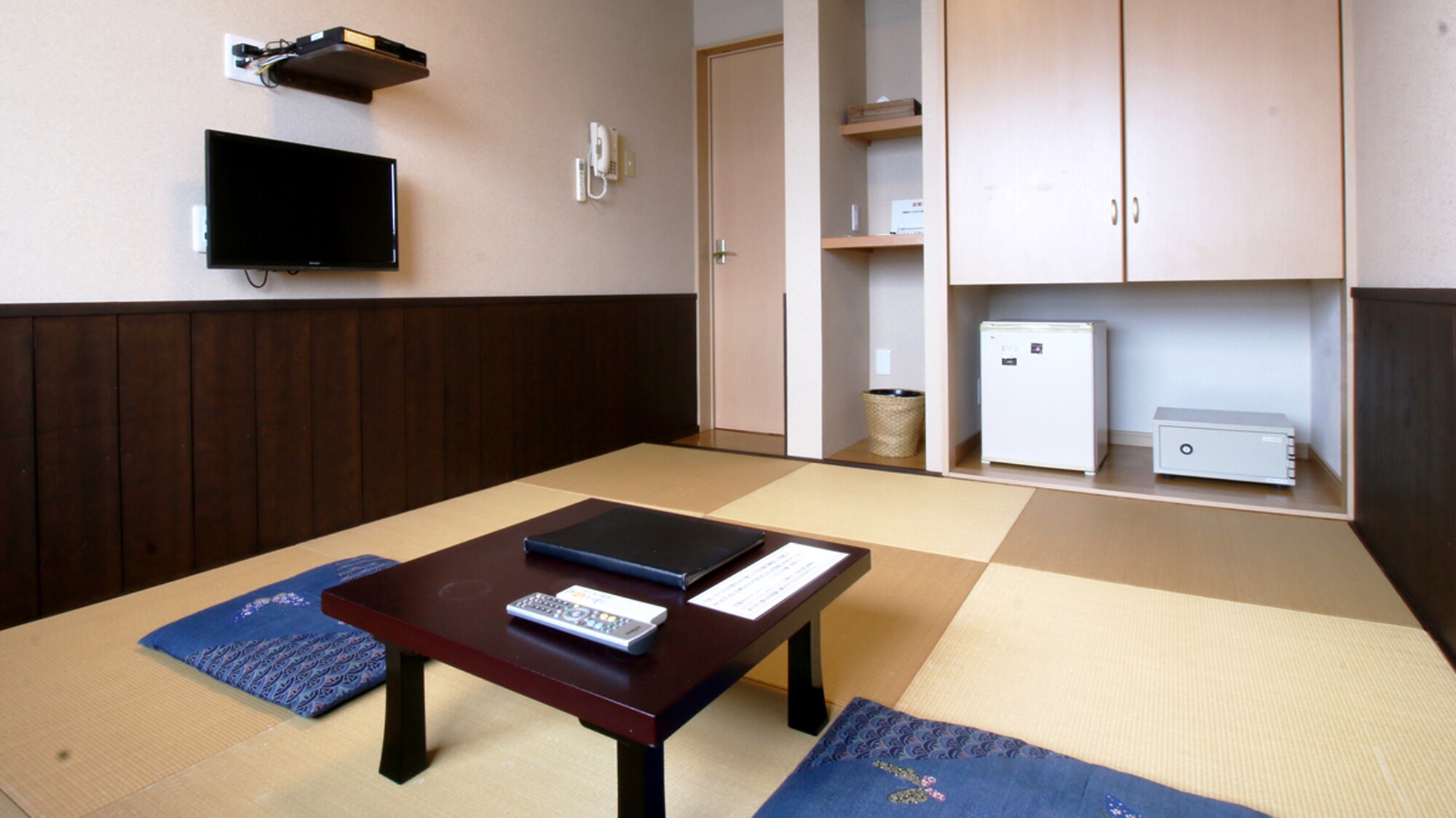 [Sora no Ma] A Japanese-style room with an ocean view and the warmth of wood