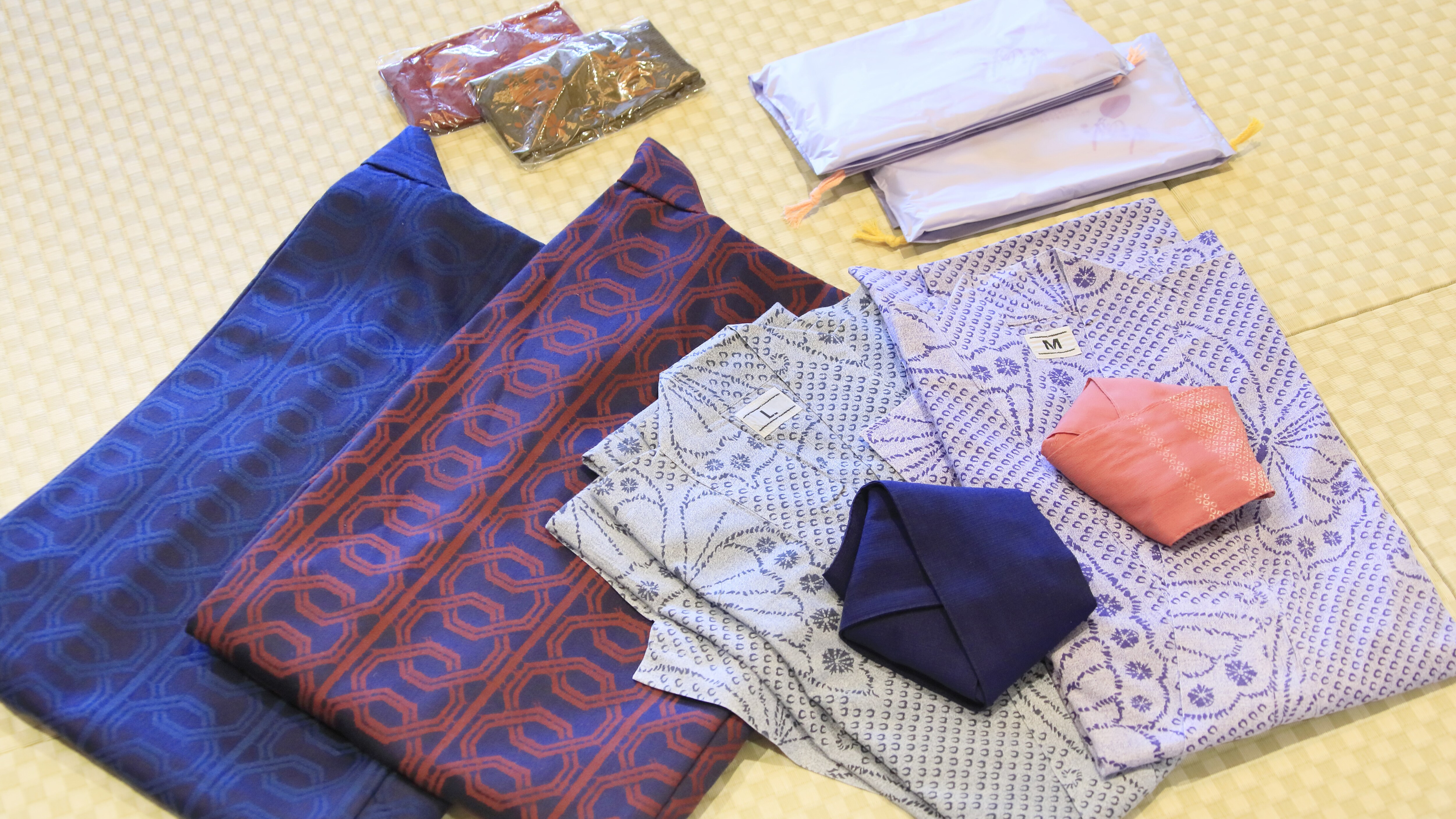 Room amenities (yukata, tanzen, etc.)