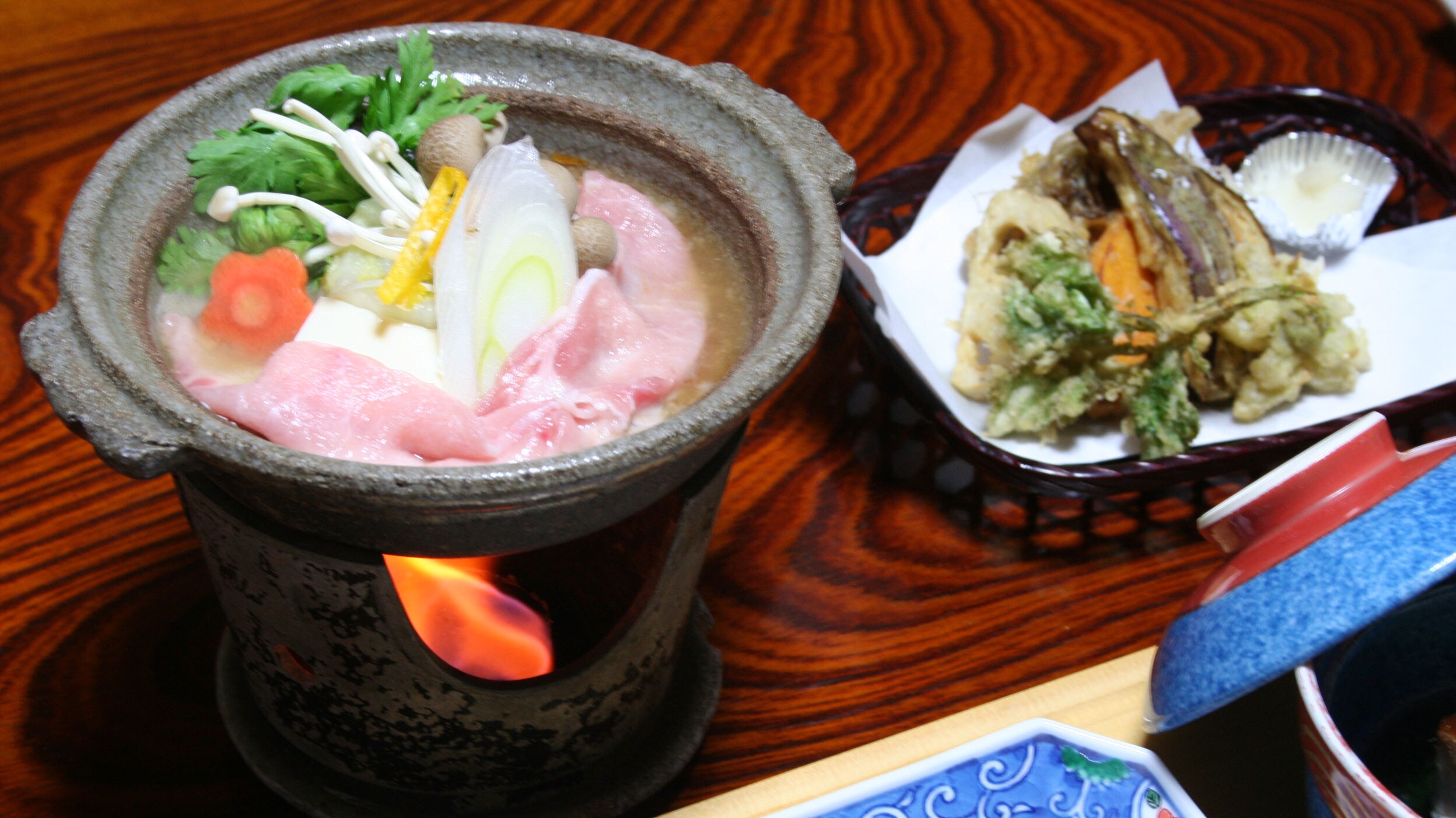 * Supper example / Please enjoy the local cuisine using seasonal dishes.