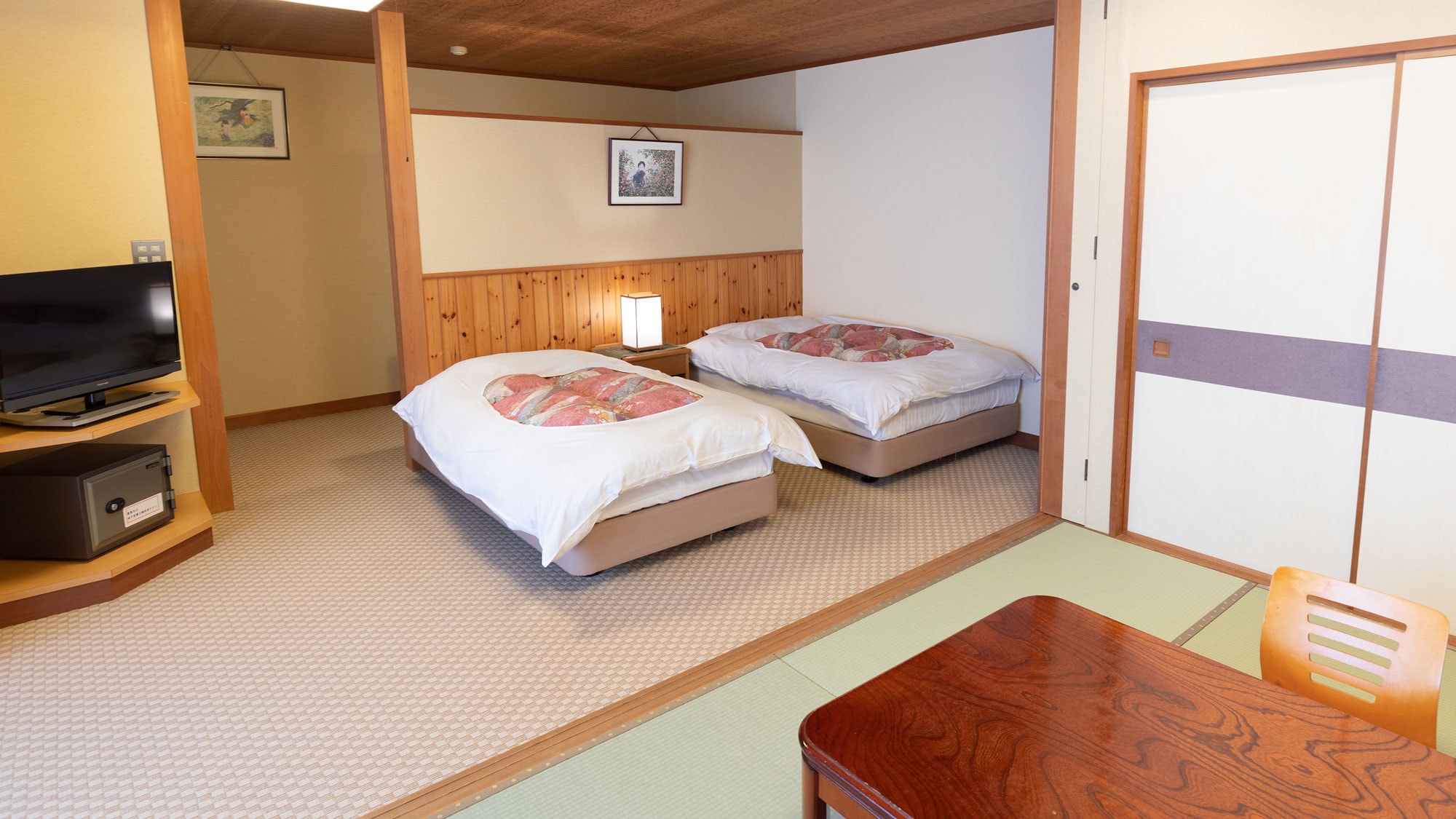 Japanese-Western style room