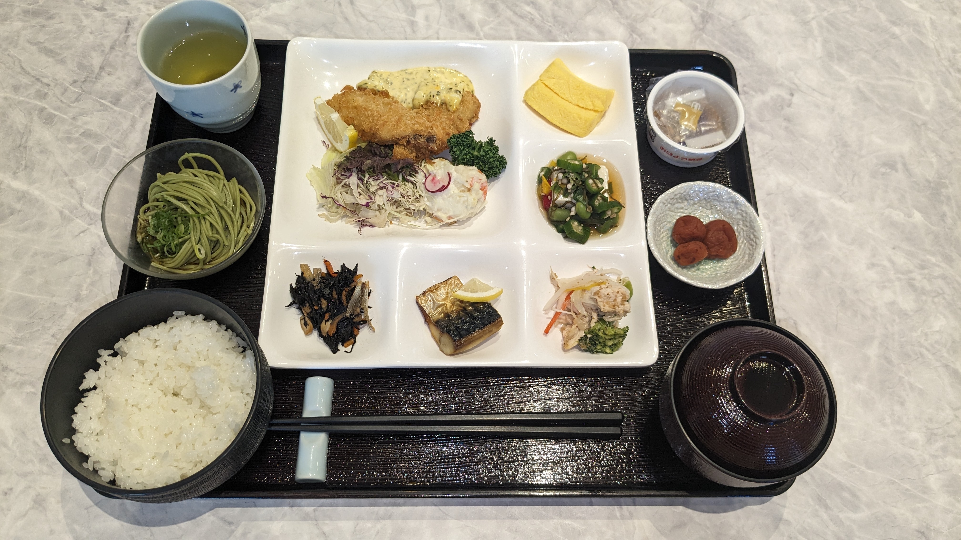 Breakfast buffet arrangement example 3