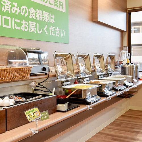 We have a variety of breakfast buffet / Japanese and Western menus.