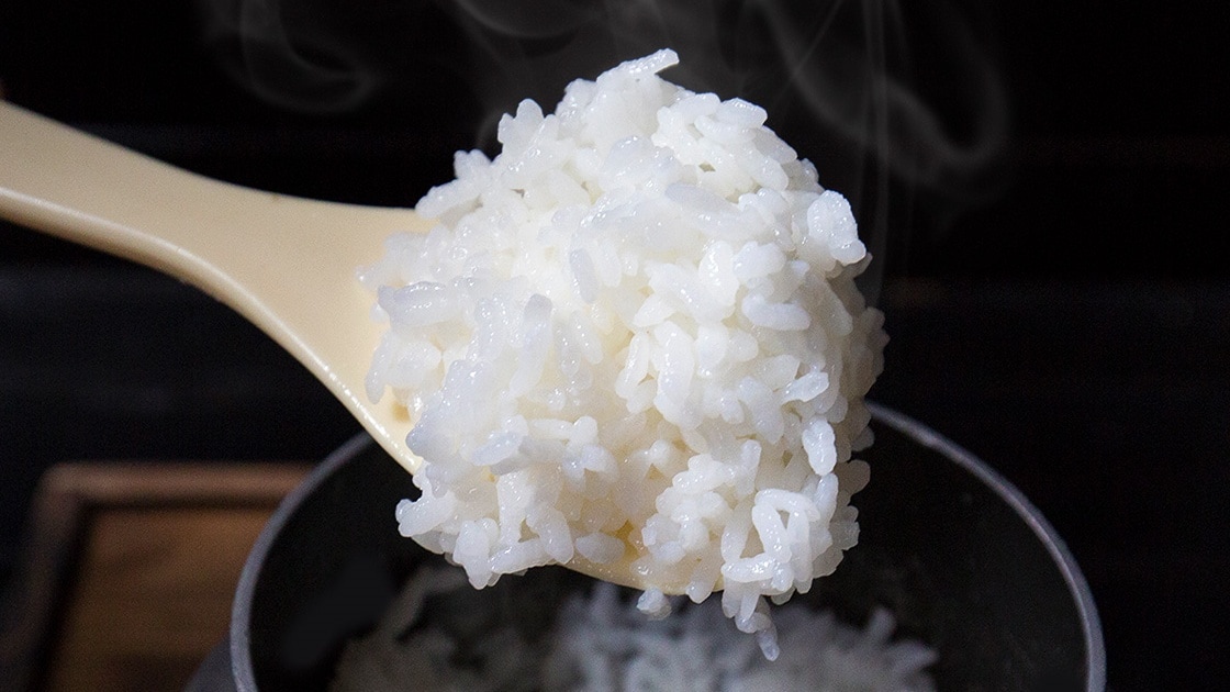 ข้าวจากภูเขามินามิอาโซหุงในหม้อหุงข้าว
