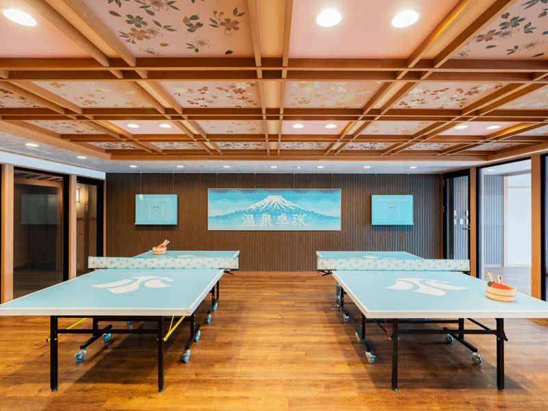 Hot spring table tennis with the whole family