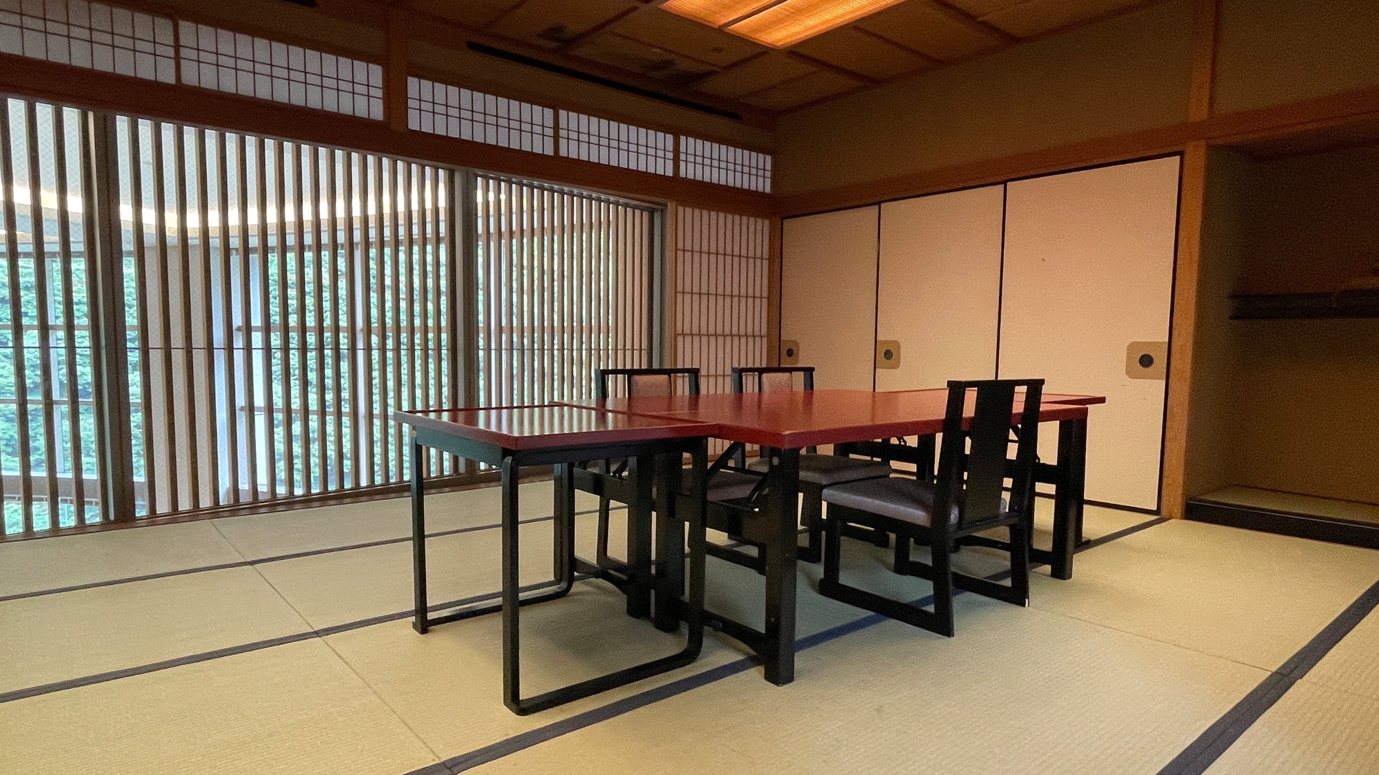 【包房 Kiku】 ※我們將依照使用人數準備包房。