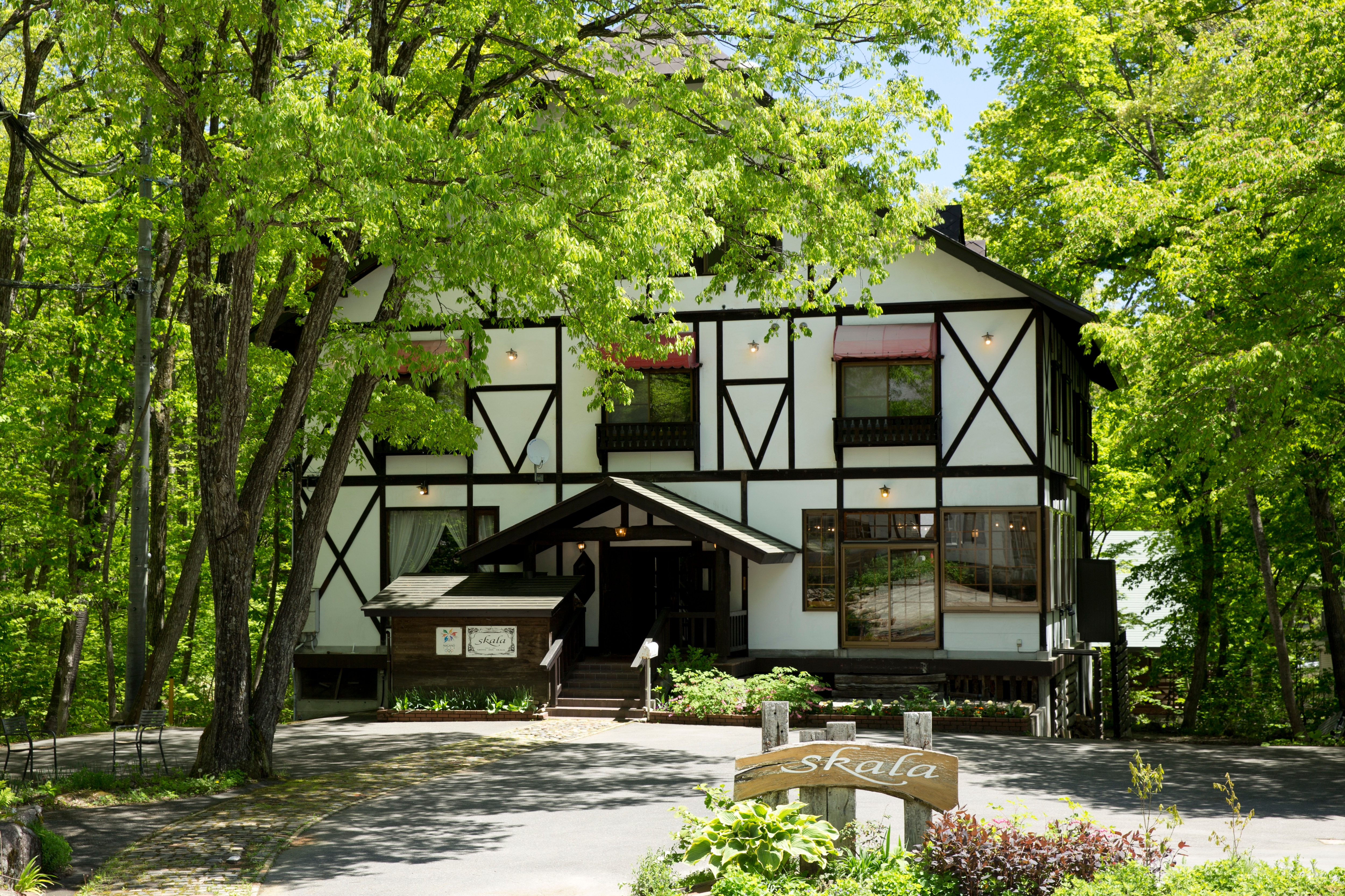 Scala exterior Spring 1