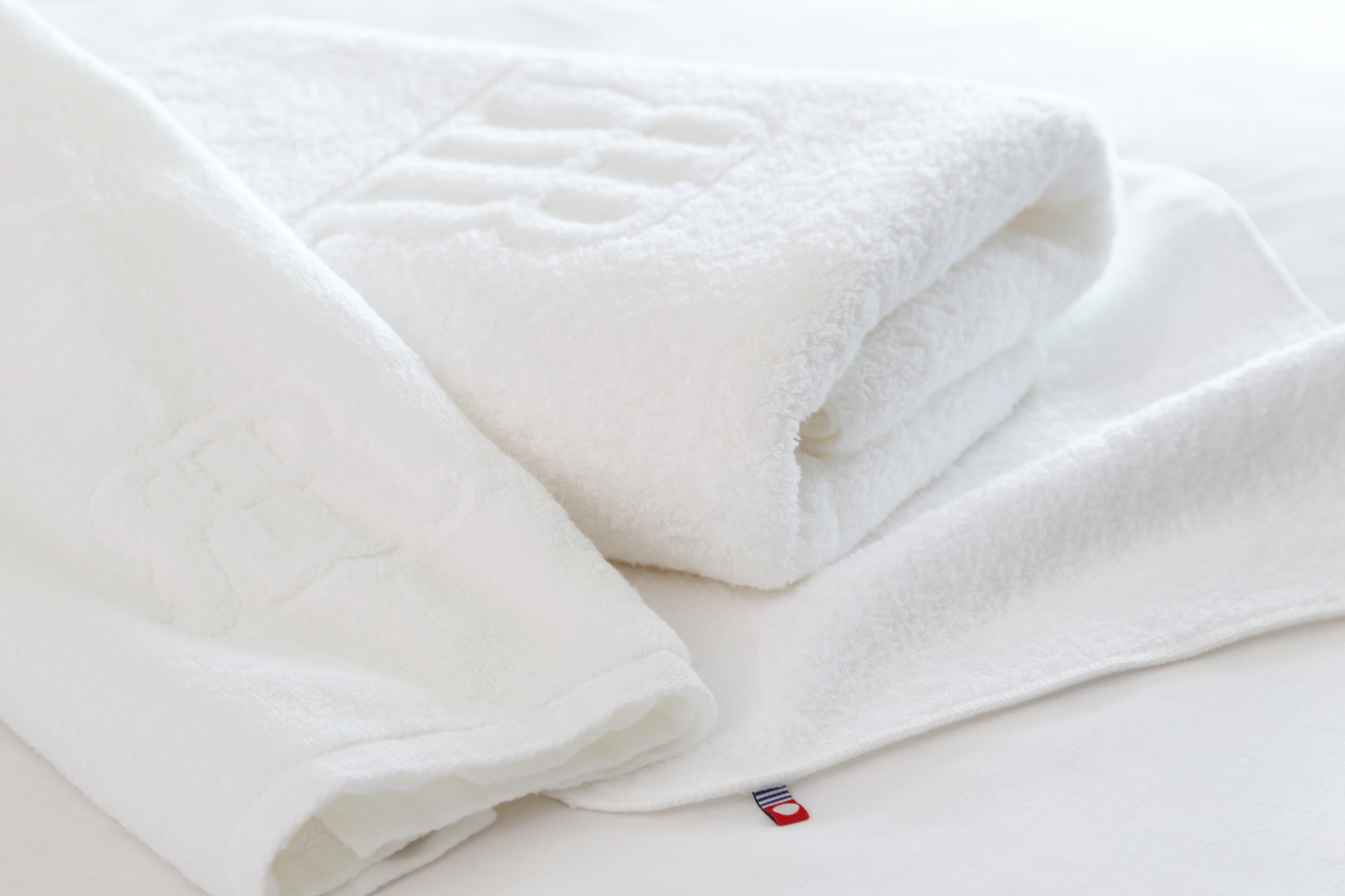 Euro Hotel Collection Cotton Guest Room Towels, Hotel Towels: National  Hospitality Supply