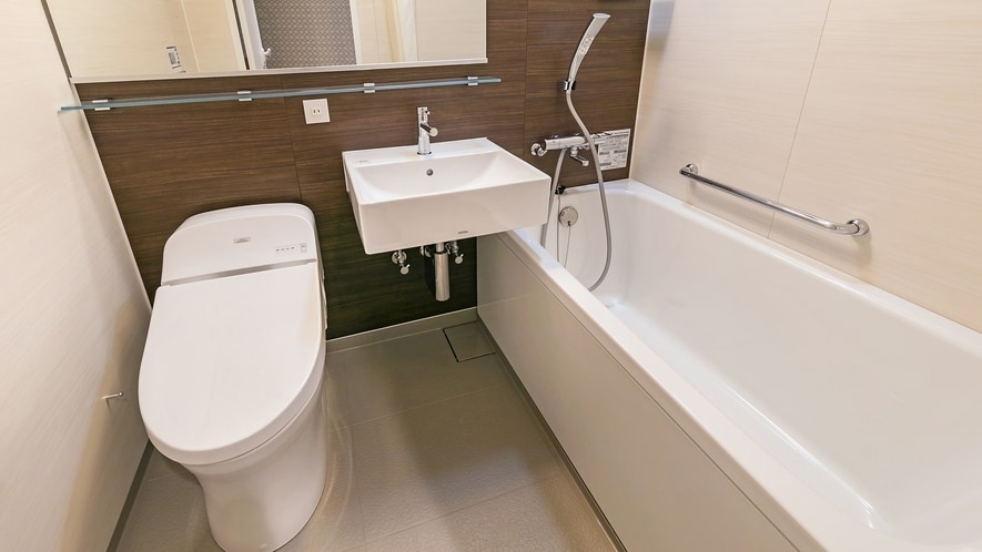 Misaki Building Bathroom