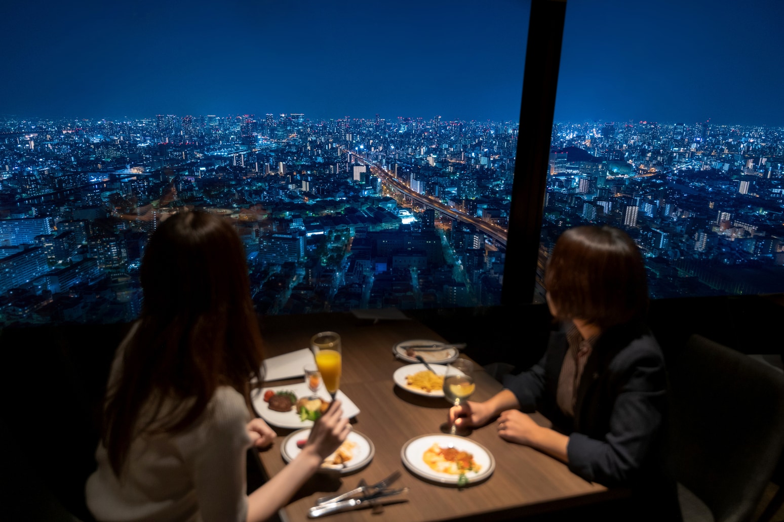 51階スカイビュッフェ　大阪市内を一望