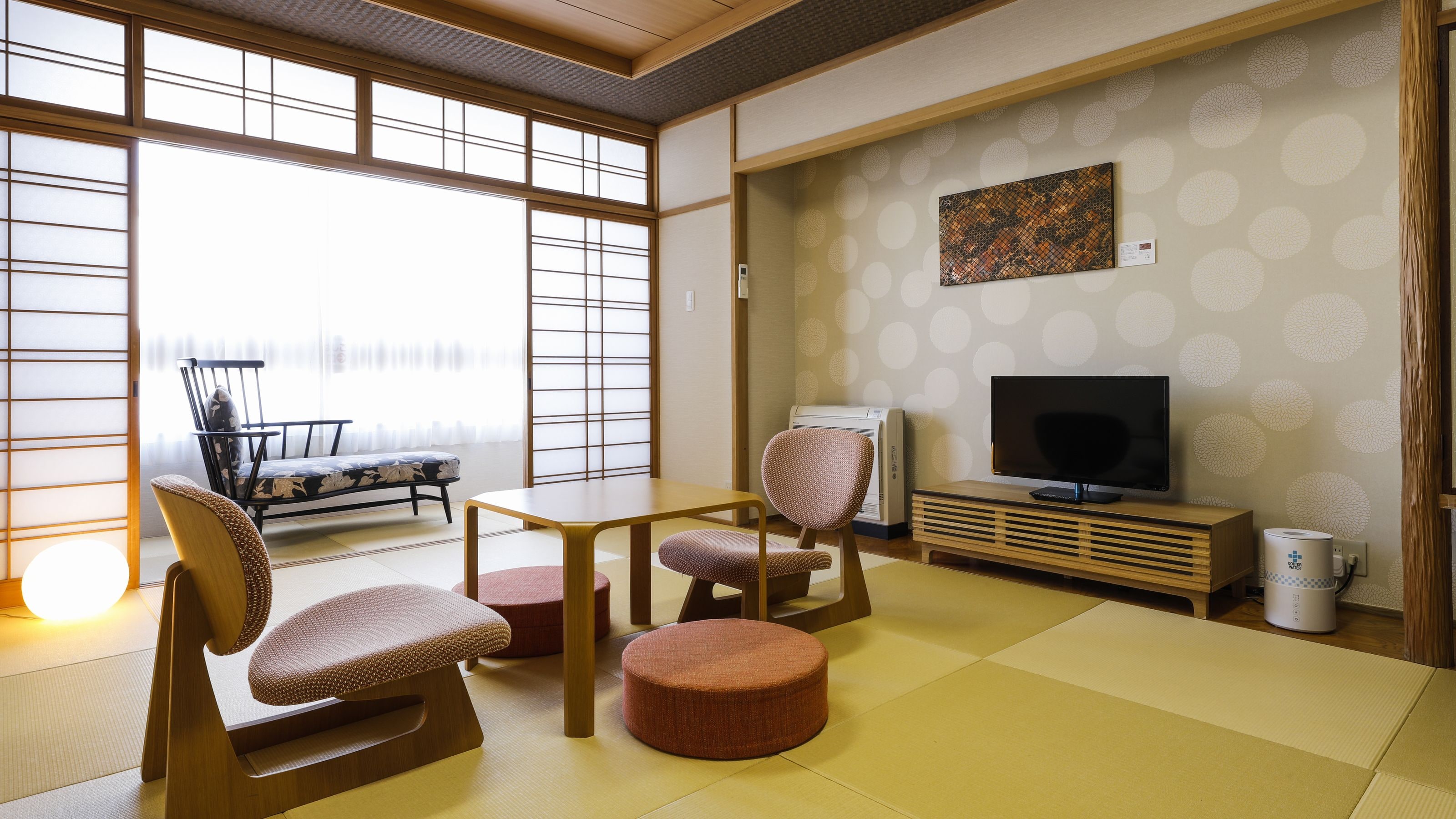 * Japanese-style room example