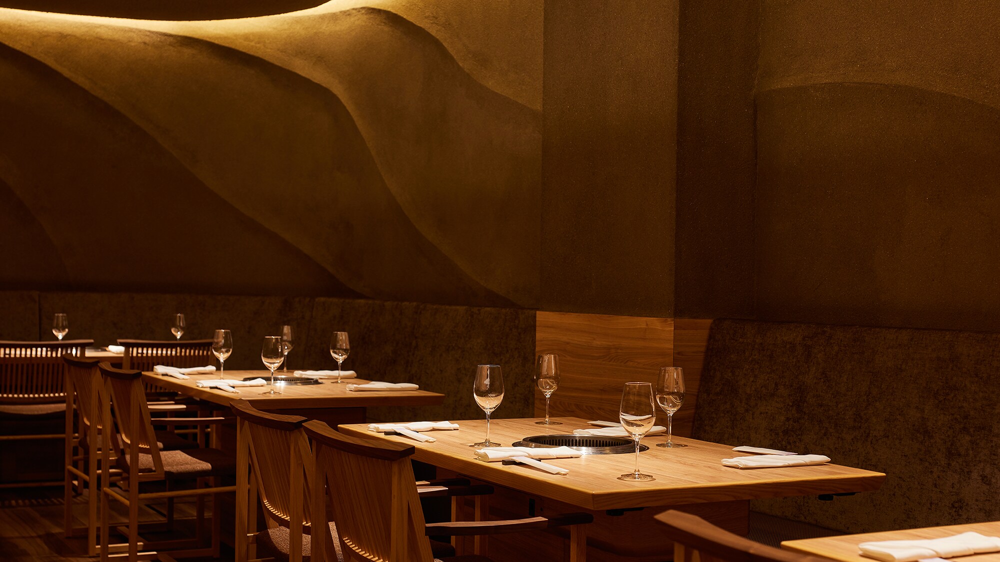 [Awaji Yakiniku Kappo "Kohaku"] A yakiniku kappo experience with all five senses, with attention to detail in a sophisticated space and service.