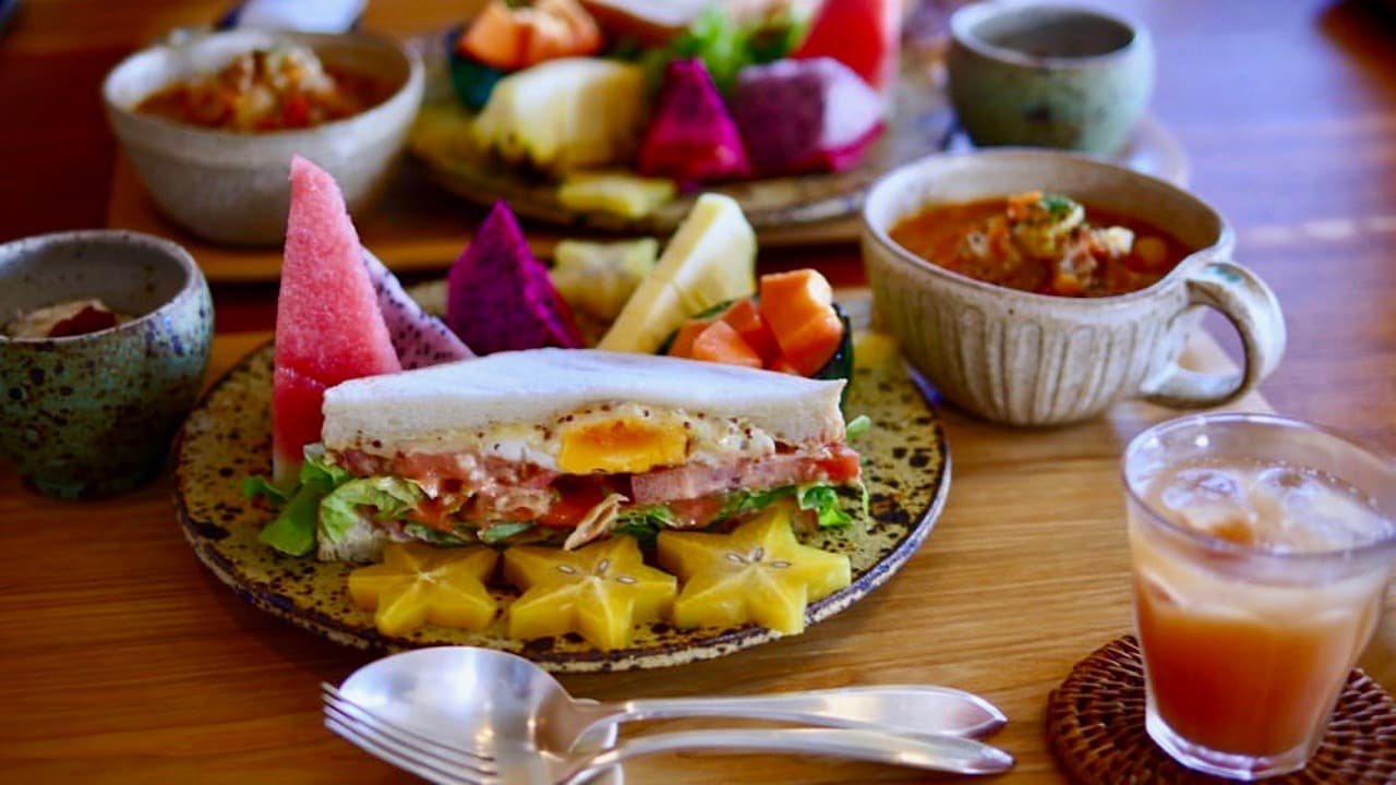 An example of breakfast (seasonal fruit plate)