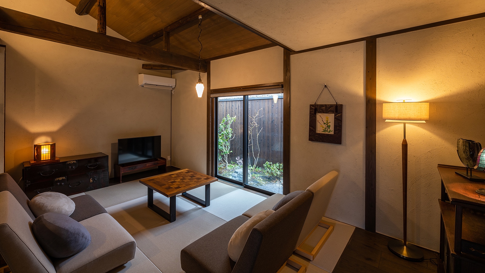 First floor living room (Hatsuna Annex)