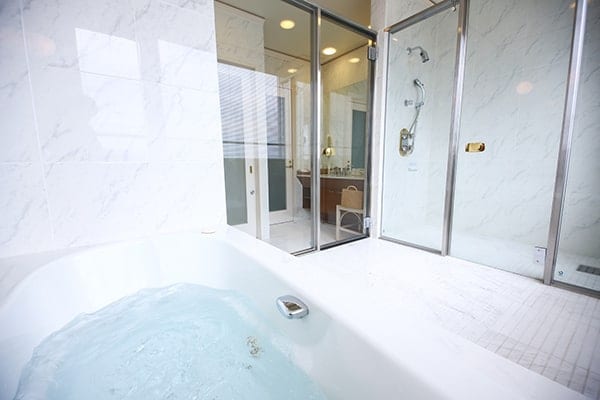 King Suite Bathroom ②