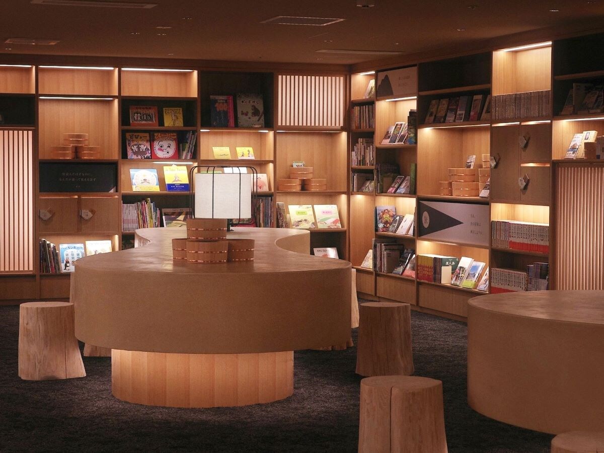 [2F Furoya Bookstore]