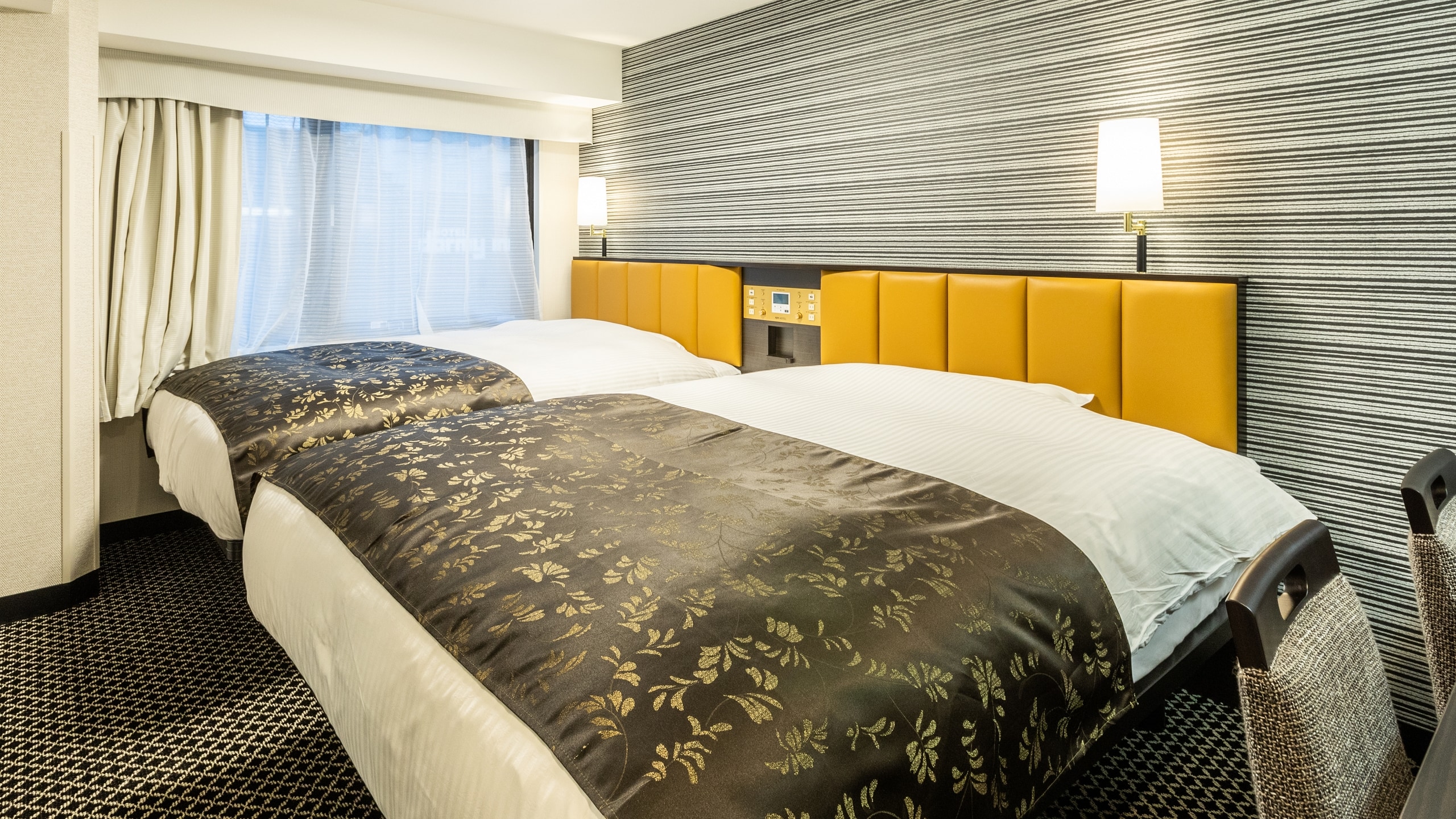 Twin Room B (area 16.8m² / bed width 140cm x 2)